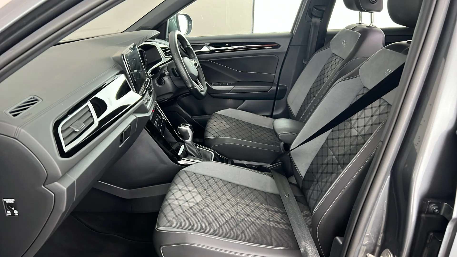 2022 VOLKSWAGEN T-ROC 2022 VOLKSWAGEN T-ROC