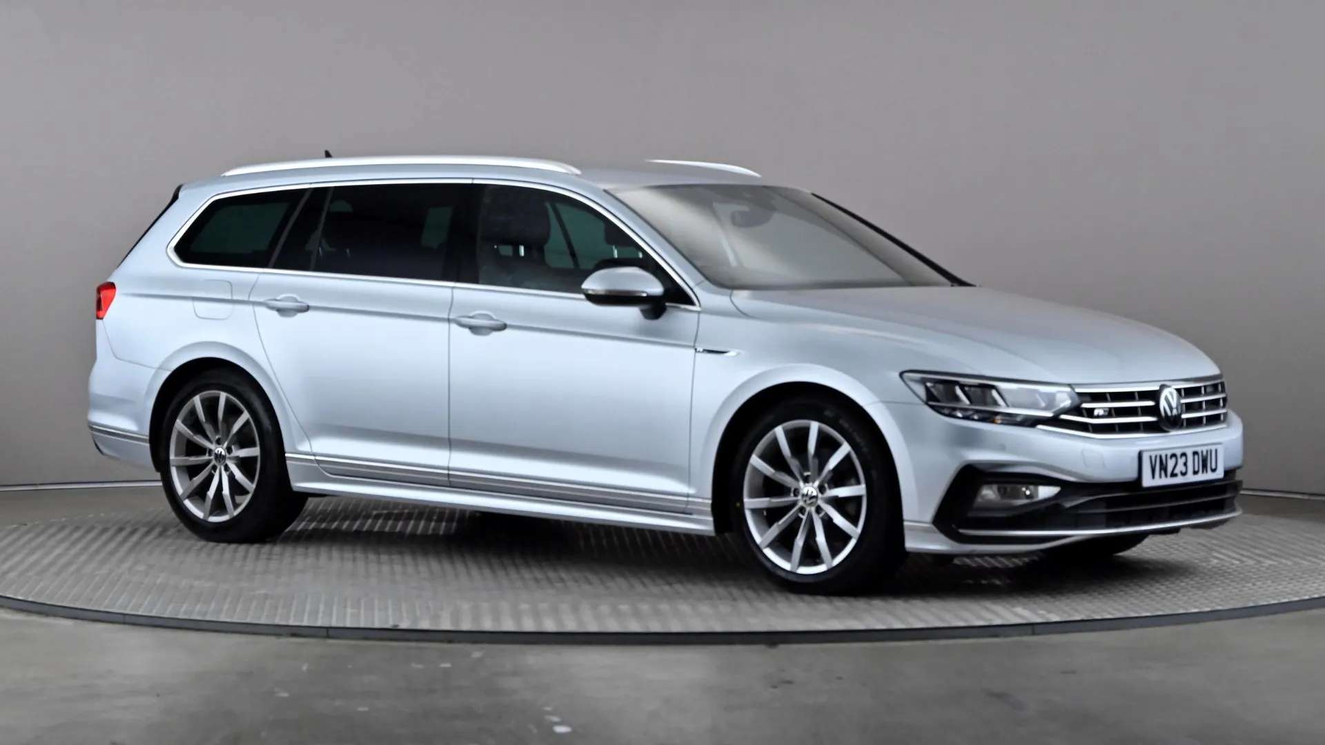 A 2023 VOLKSWAGEN PASSAT 1.5 TSI EVO R-Line DSG A 2023 VOLKSWAGEN PASSAT 1.5 TSI EVO R-Line DSG