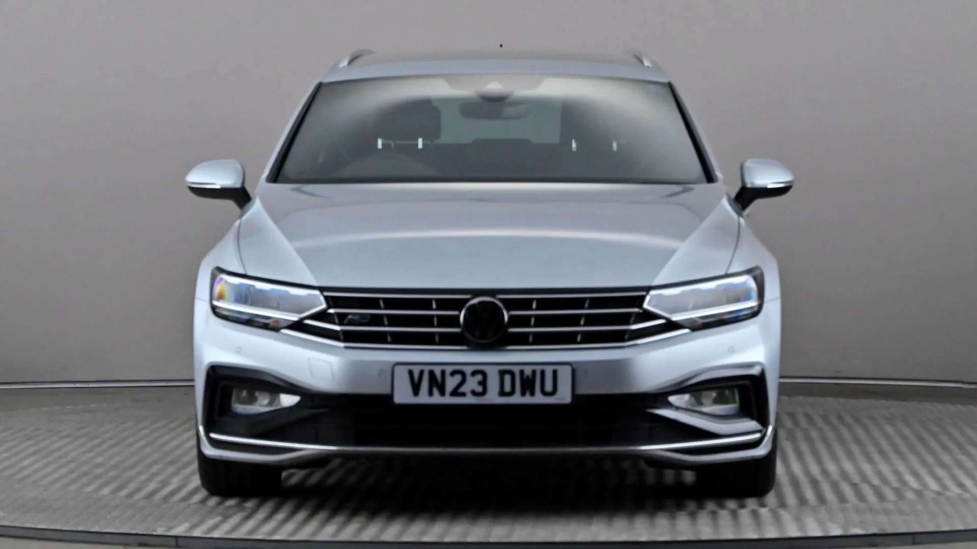 A 2023 VOLKSWAGEN PASSAT 1.5 TSI EVO R-Line DSG A 2023 VOLKSWAGEN PASSAT 1.5 TSI EVO R-Line DSG