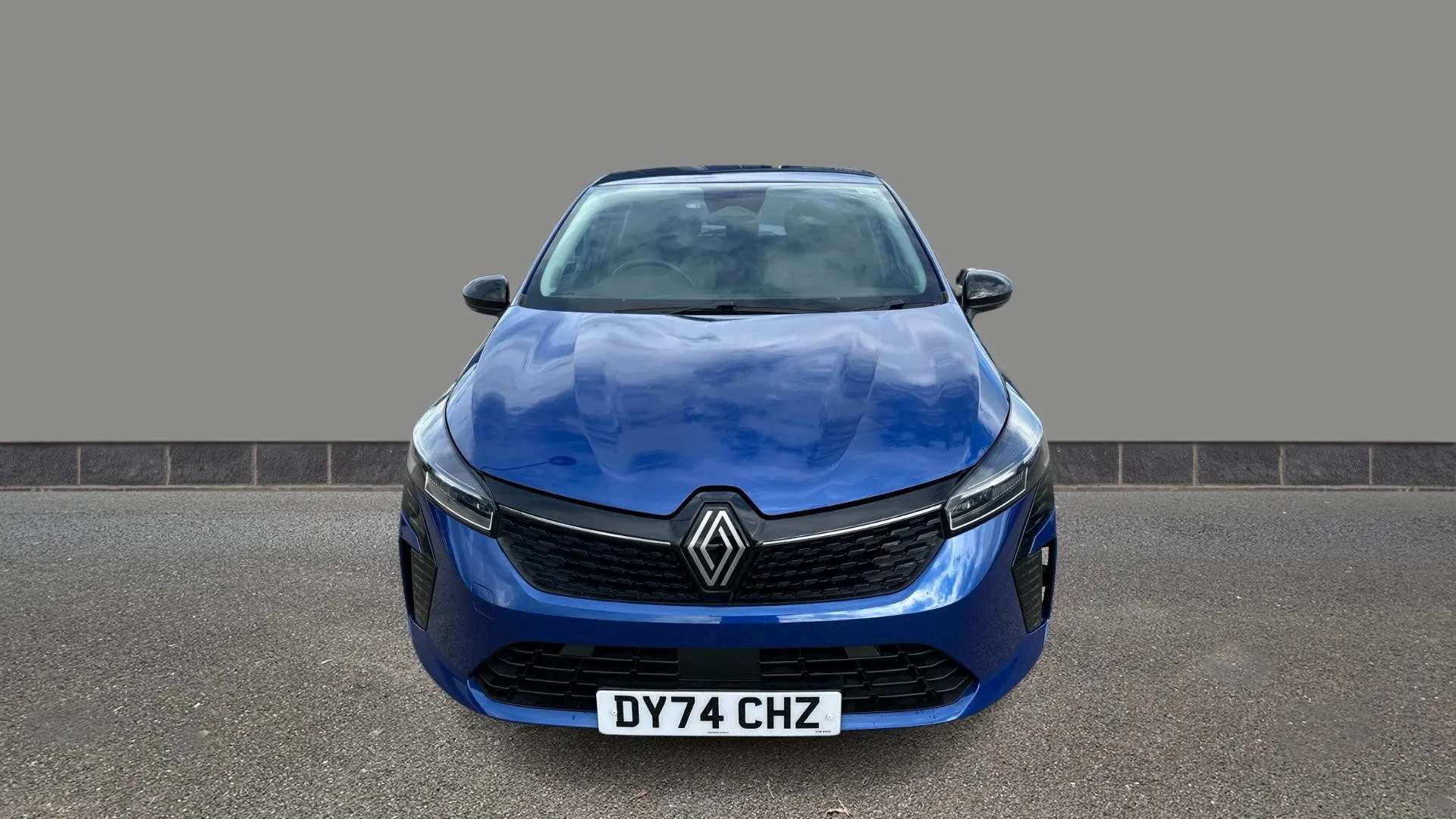 A 2024 RENAULT CLIO 1.6 E-TECH full hybrid 145 Evolution Auto A 2024 RENAULT CLIO 1.6 E-TECH full hybrid 145 Evolution Auto