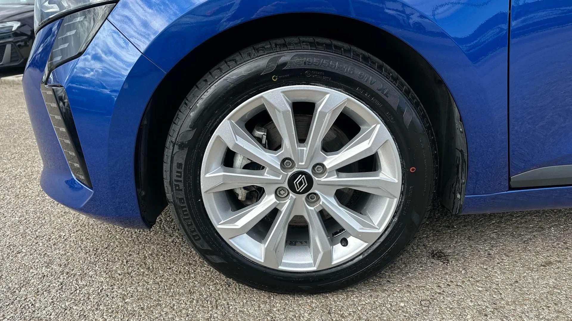 2024 RENAULT CLIO 2024 RENAULT CLIO