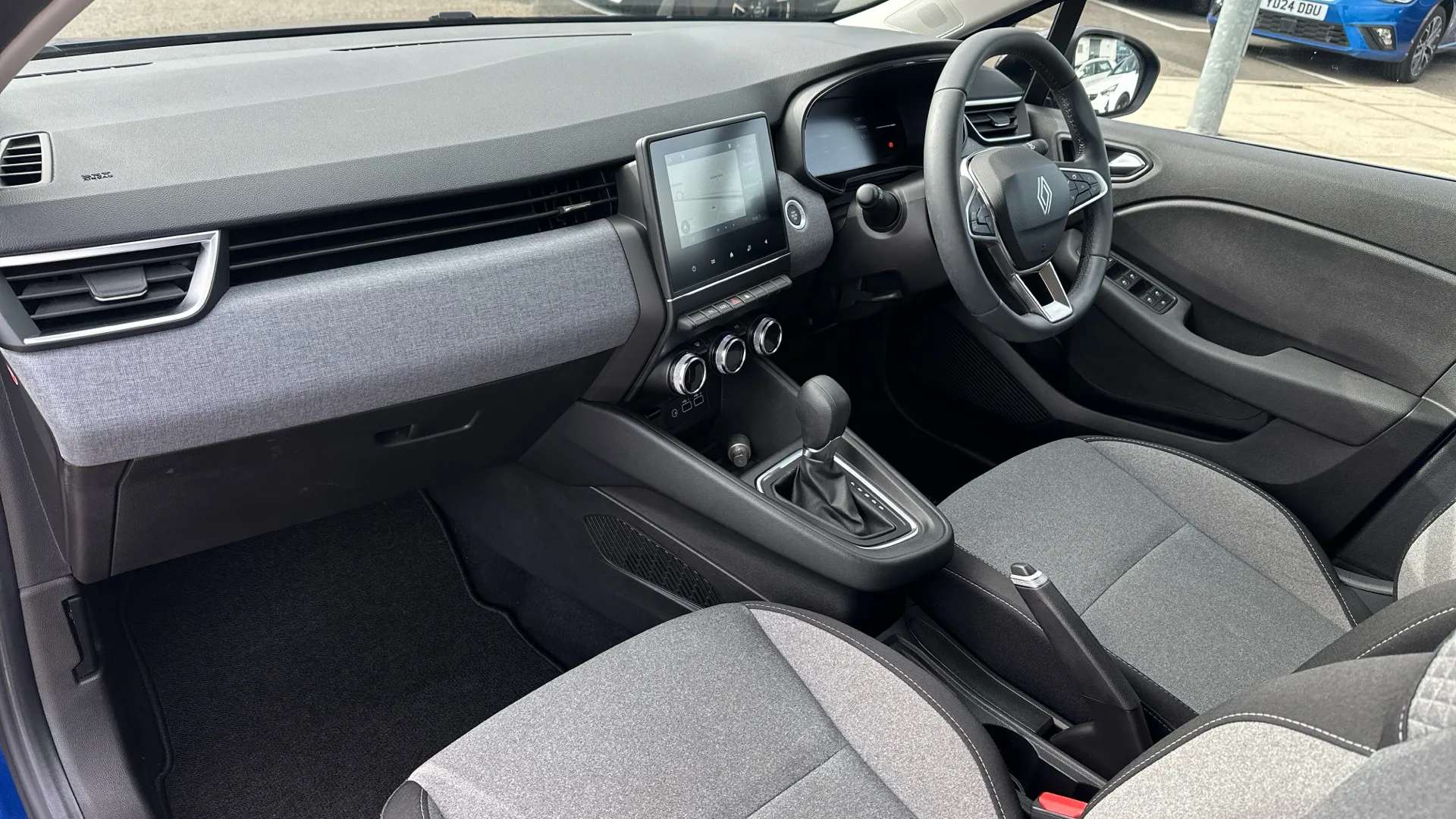 2024 RENAULT CLIO 2024 RENAULT CLIO