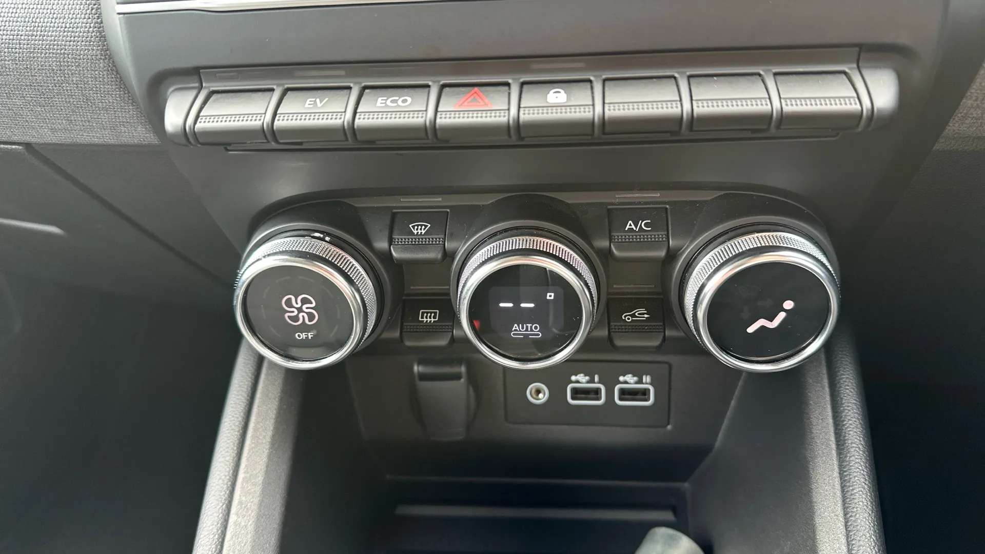 2024 RENAULT CLIO 2024 RENAULT CLIO