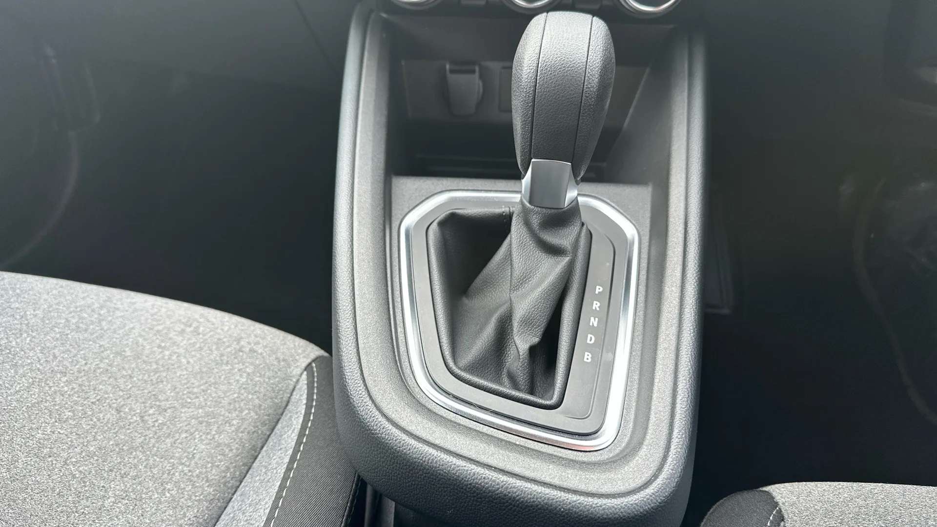 2024 RENAULT CLIO 2024 RENAULT CLIO