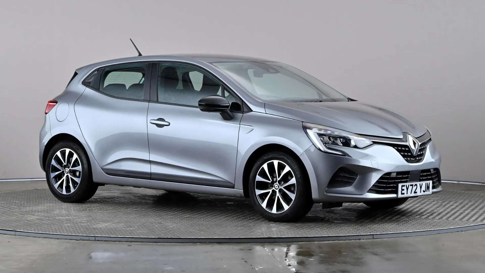 A 2022 RENAULT CLIO 1.6 E-TECH full hybrid 145 Evolution Auto A 2022 RENAULT CLIO 1.6 E-TECH full hybrid 145 Evolution Auto