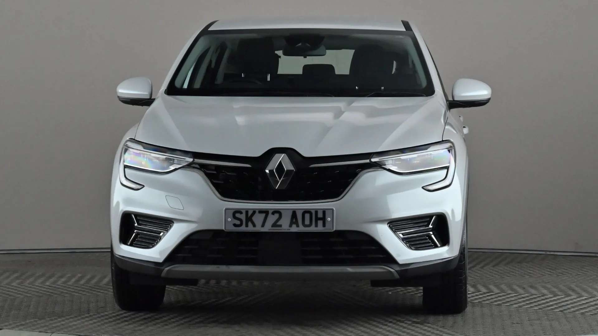 A 2022 RENAULT ARKANA 1.6 E-Tech full hybrid 145 Evolution Auto A 2022 RENAULT ARKANA 1.6 E-Tech full hybrid 145 Evolution Auto