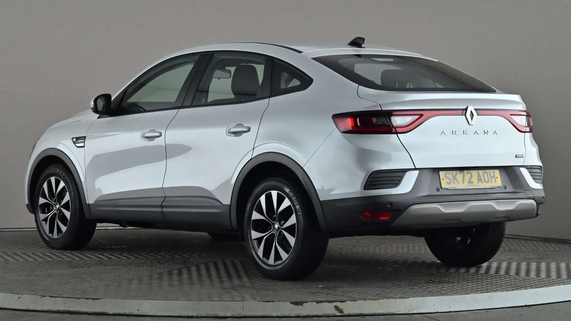 A 2022 RENAULT ARKANA 1.6 E-Tech full hybrid 145 Evolution Auto A 2022 RENAULT ARKANA 1.6 E-Tech full hybrid 145 Evolution Auto