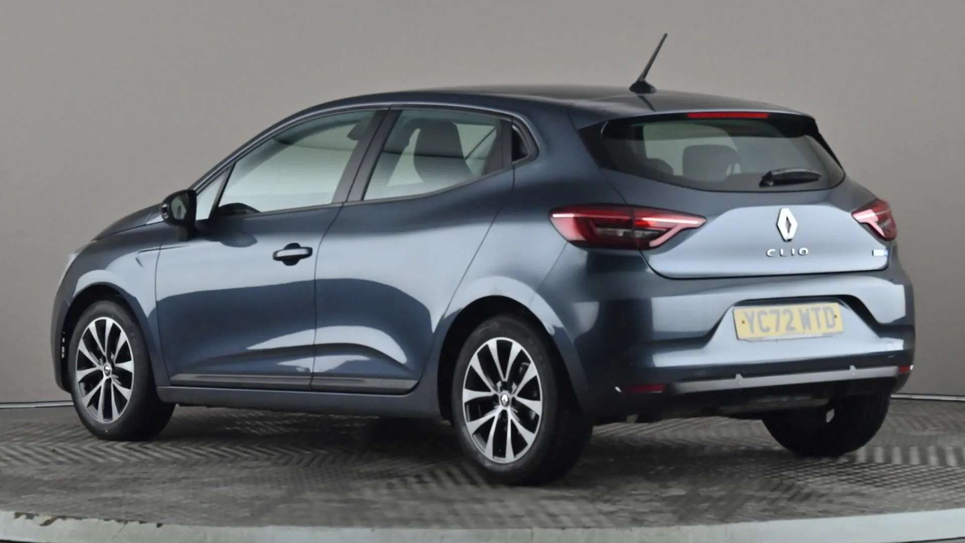 A 2022 RENAULT CLIO 1.6 E-TECH full hybrid 145 Evolution Auto A 2022 RENAULT CLIO 1.6 E-TECH full hybrid 145 Evolution Auto
