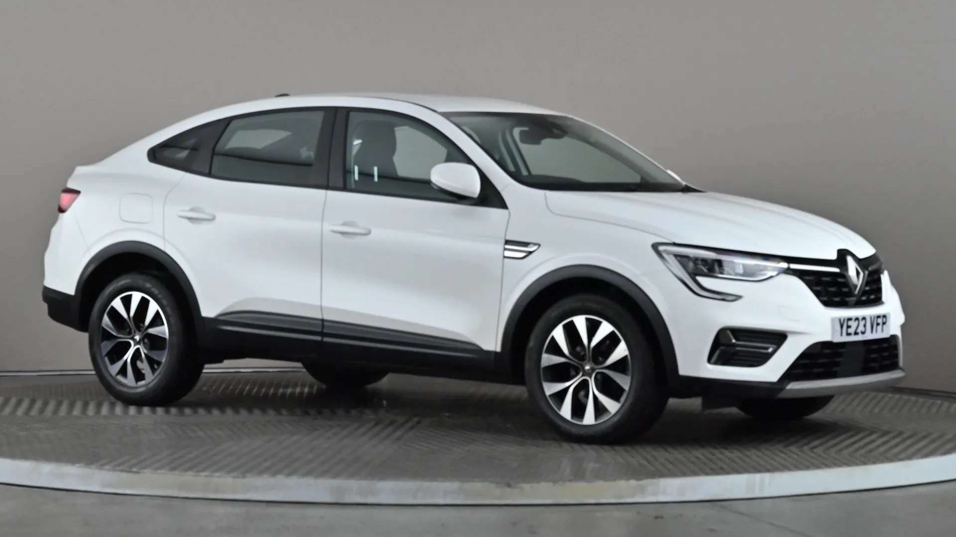 A 2023 RENAULT ARKANA 1.3 Mild hybrid 140 Evolution EDC A 2023 RENAULT ARKANA 1.3 Mild hybrid 140 Evolution EDC