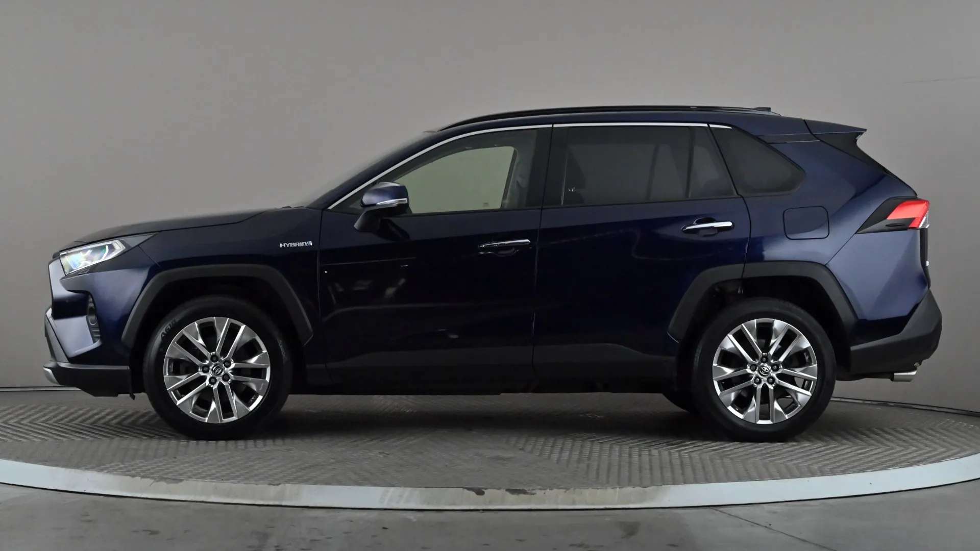 A 2021 TOYOTA RAV4 2.5 VVT-i Hybrid Excel CVT 2WD A 2021 TOYOTA RAV4 2.5 VVT-i Hybrid Excel CVT 2WD