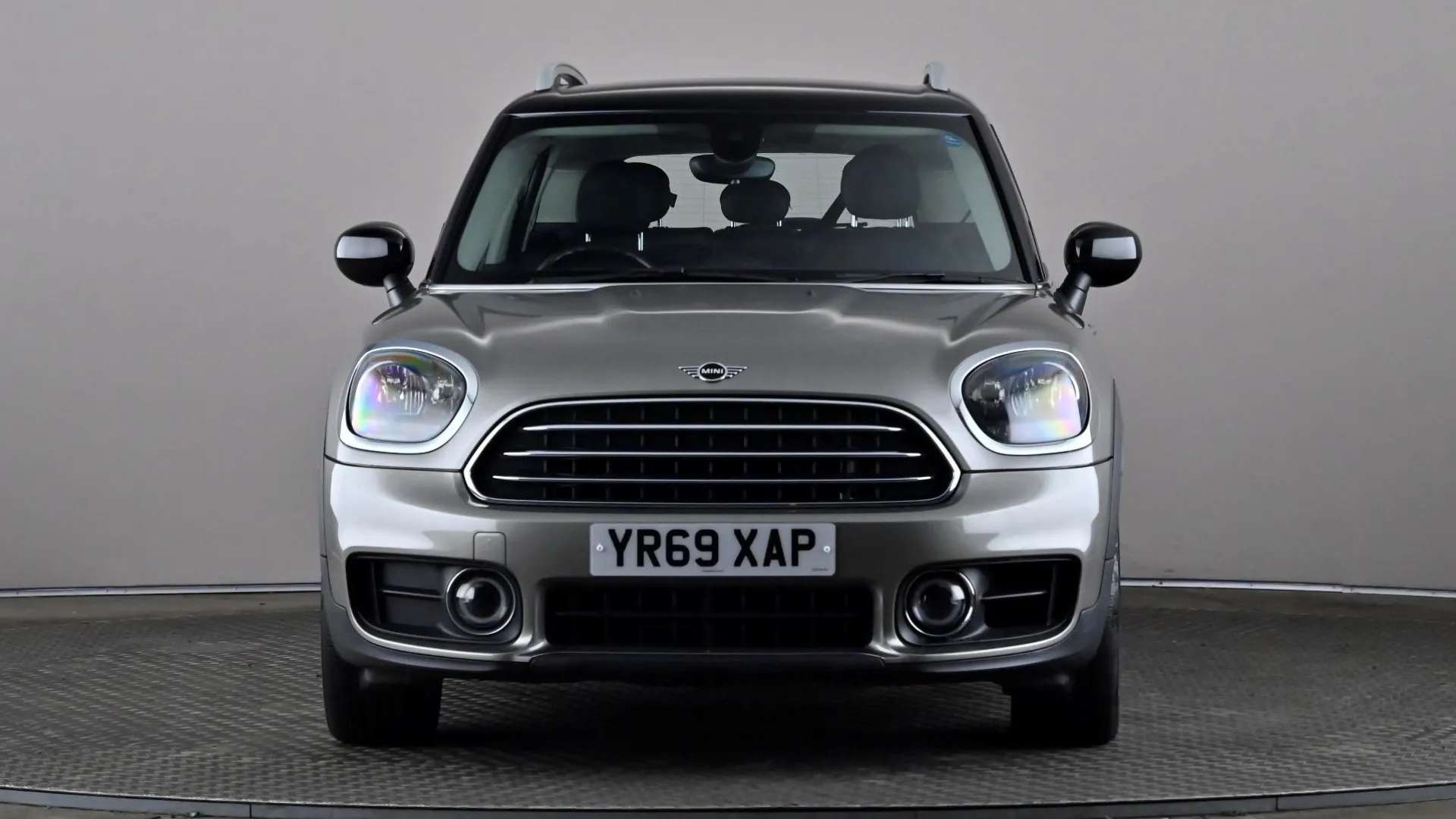 A 2019 MINI COUNTRYMAN 1.5 Cooper Exclusive ALL4 A 2019 MINI COUNTRYMAN 1.5 Cooper Exclusive ALL4