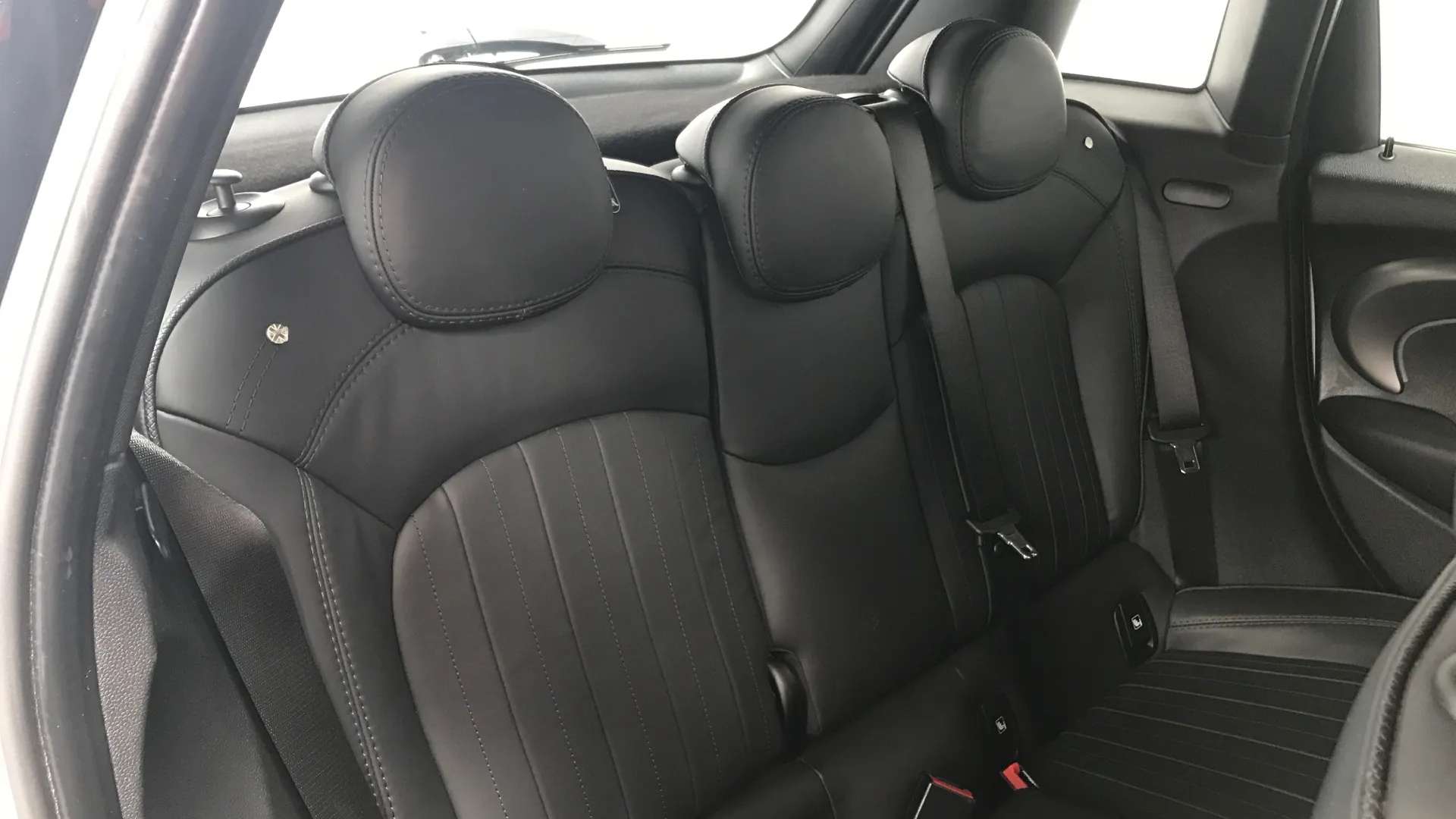 2023 MINI COOPER 2023 MINI COOPER