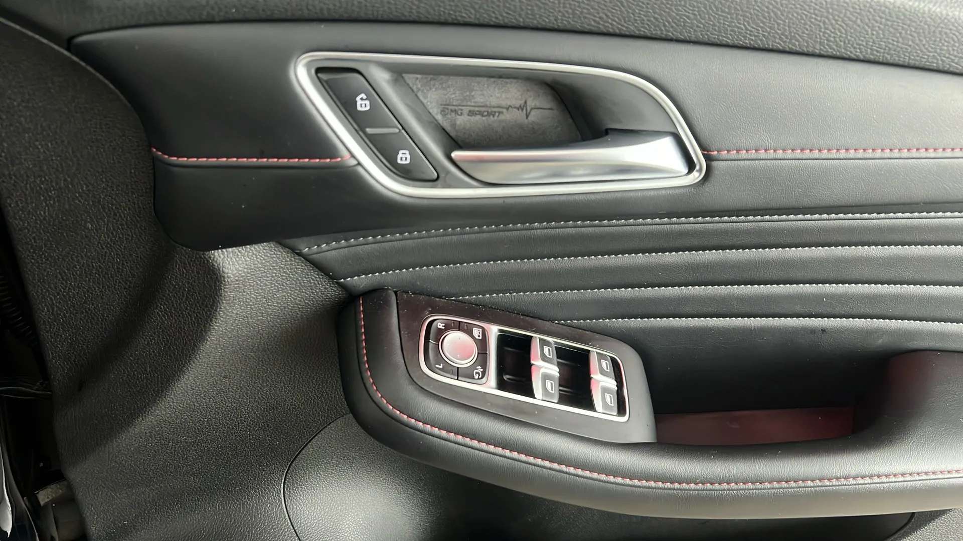 2023 MG MOTOR UK HS 2023 MG MOTOR UK HS