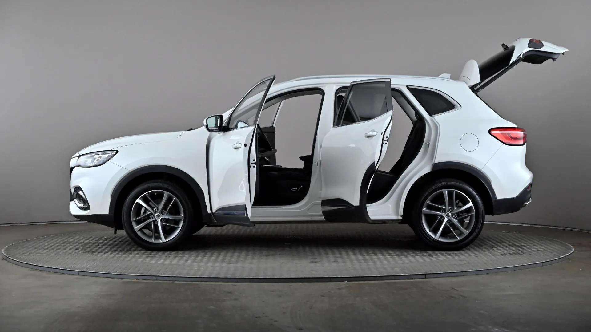 2023 MG MOTOR UK HS 2023 MG MOTOR UK HS