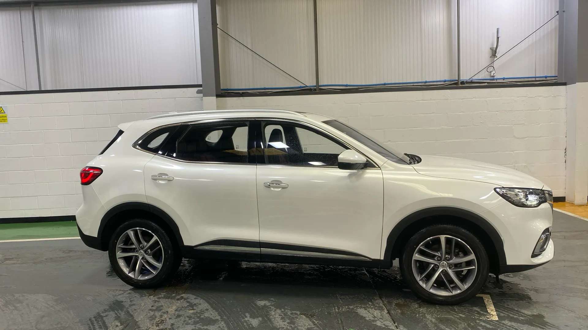 A 2021 MG MOTOR UK HS 1.5 T-GDI Exclusive DCT A 2021 MG MOTOR UK HS 1.5 T-GDI Exclusive DCT