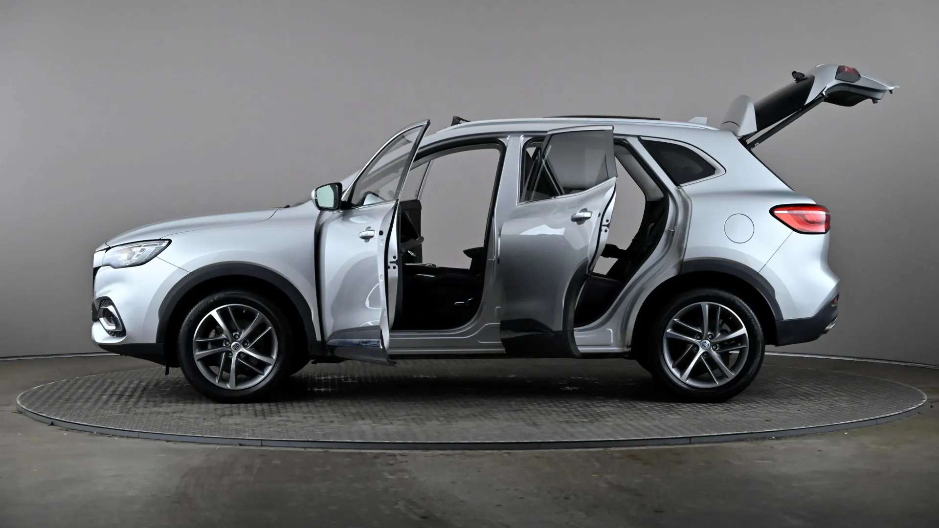 2023 MG MOTOR UK HS 2023 MG MOTOR UK HS