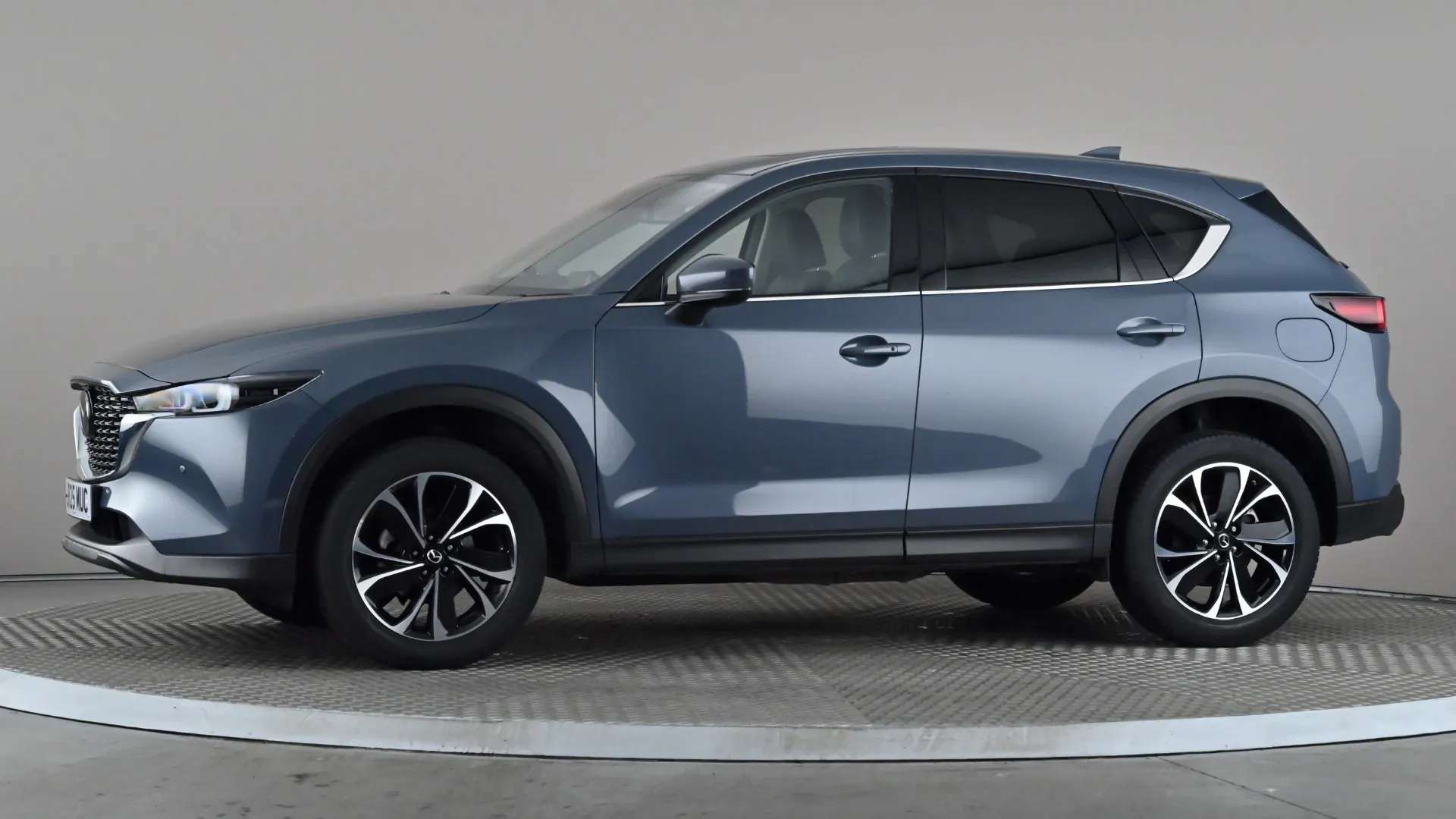 A 2025 MAZDA CX-5 2.0 e-Skyactiv G MHEV Exclusive-Line A 2025 MAZDA CX-5 2.0 e-Skyactiv G MHEV Exclusive-Line