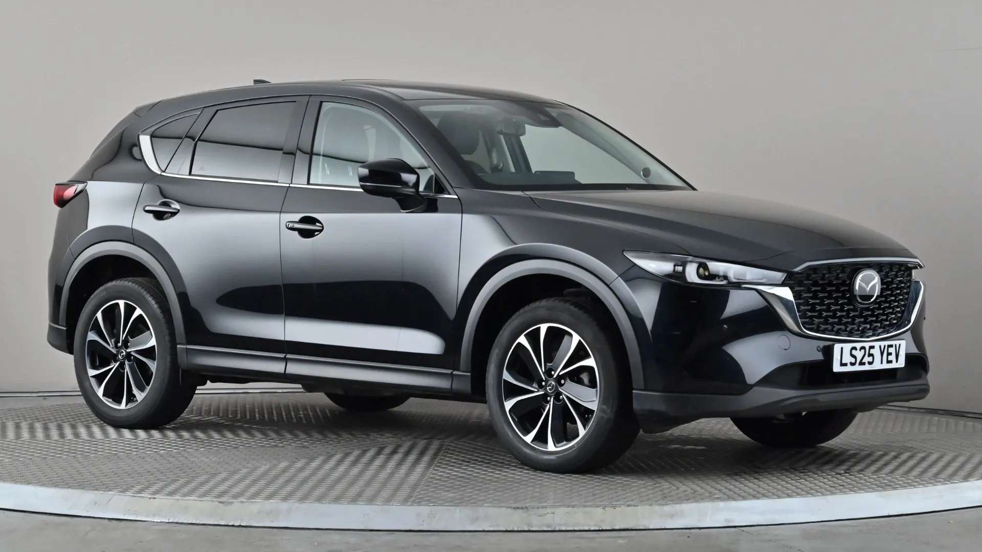 A 2025 MAZDA CX-5 2.0 e-Skyactiv G MHEV Exclusive-Line A 2025 MAZDA CX-5 2.0 e-Skyactiv G MHEV Exclusive-Line