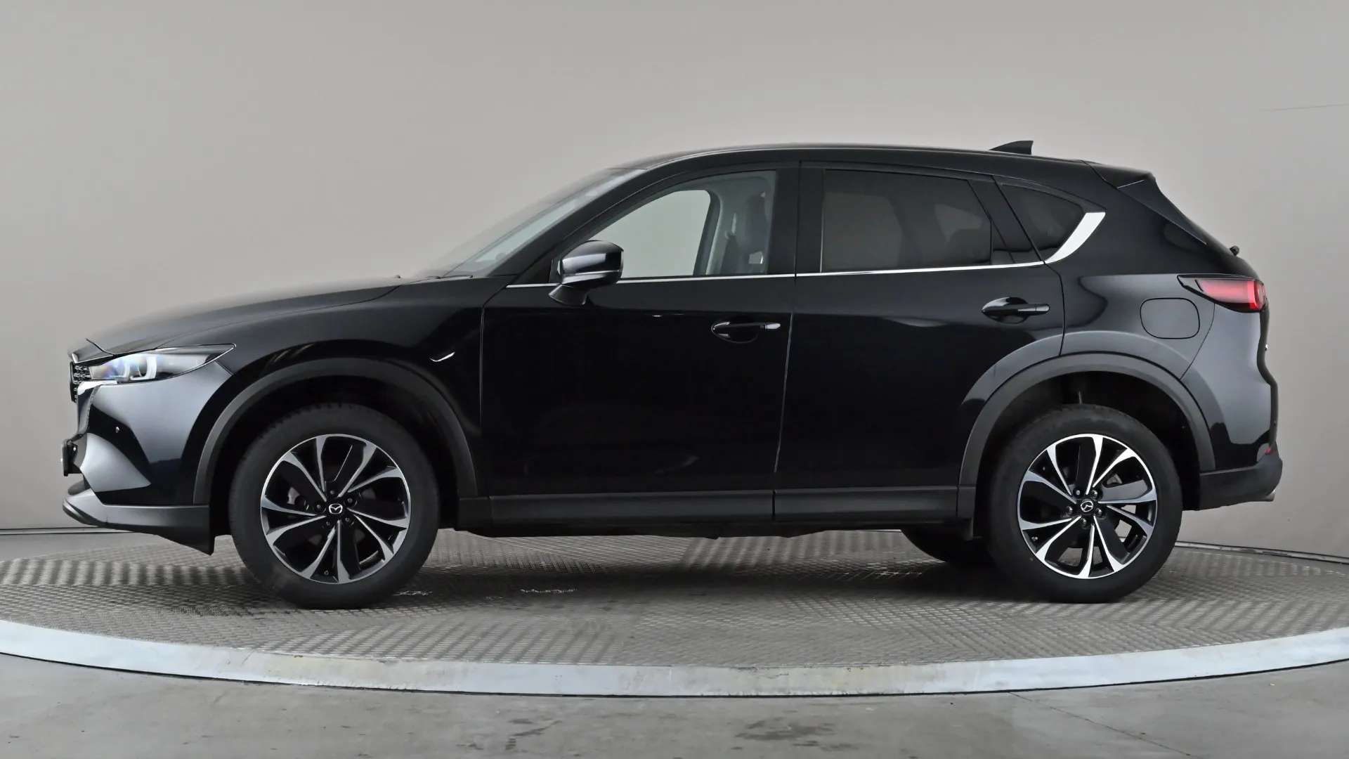 A 2025 MAZDA CX-5 2.0 e-Skyactiv G MHEV Exclusive-Line A 2025 MAZDA CX-5 2.0 e-Skyactiv G MHEV Exclusive-Line