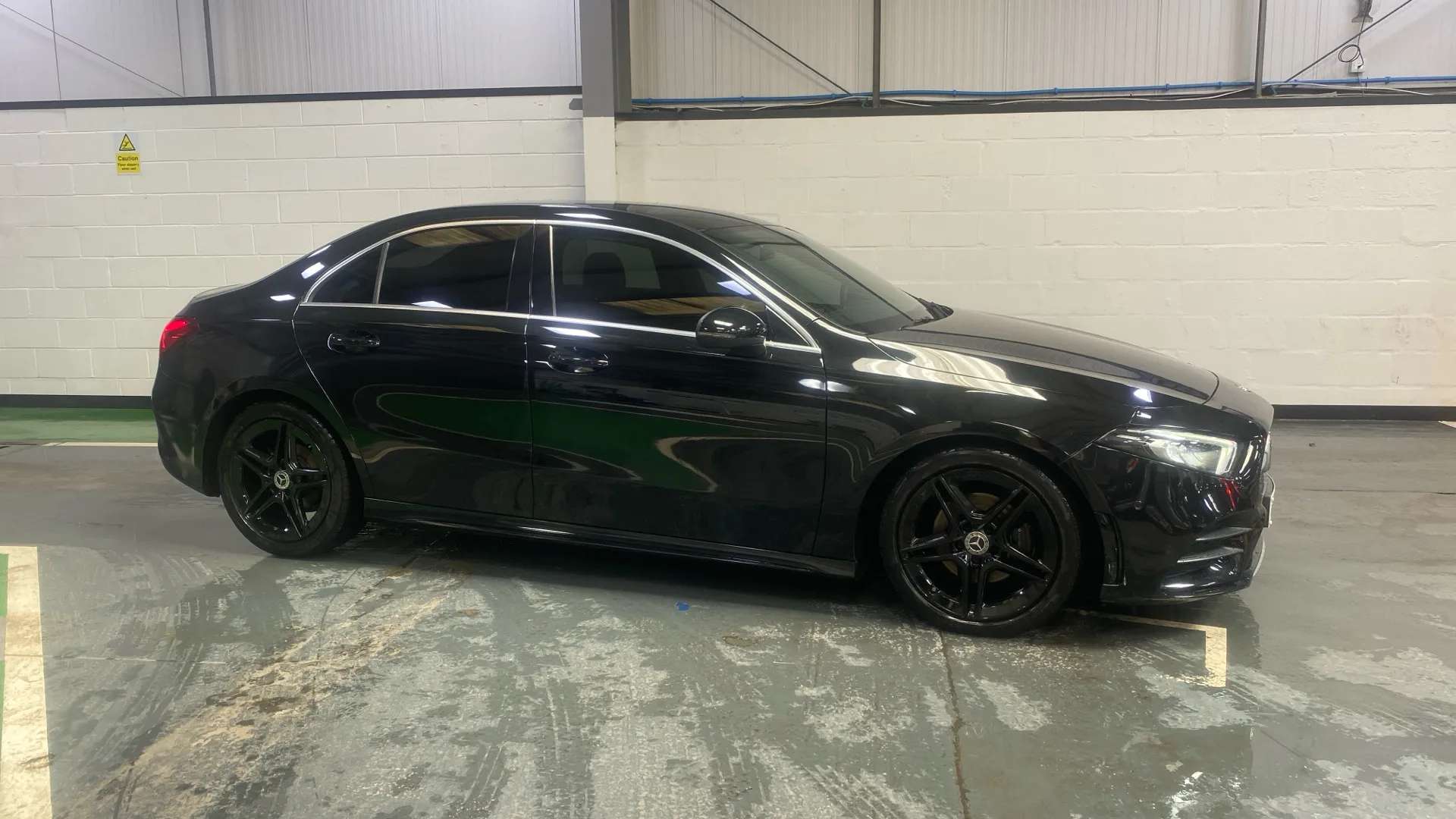 A 2019 MERCEDES-BENZ A CLASS A180d AMG Line Executive Auto A 2019 MERCEDES-BENZ A CLASS A180d AMG Line Executive Auto