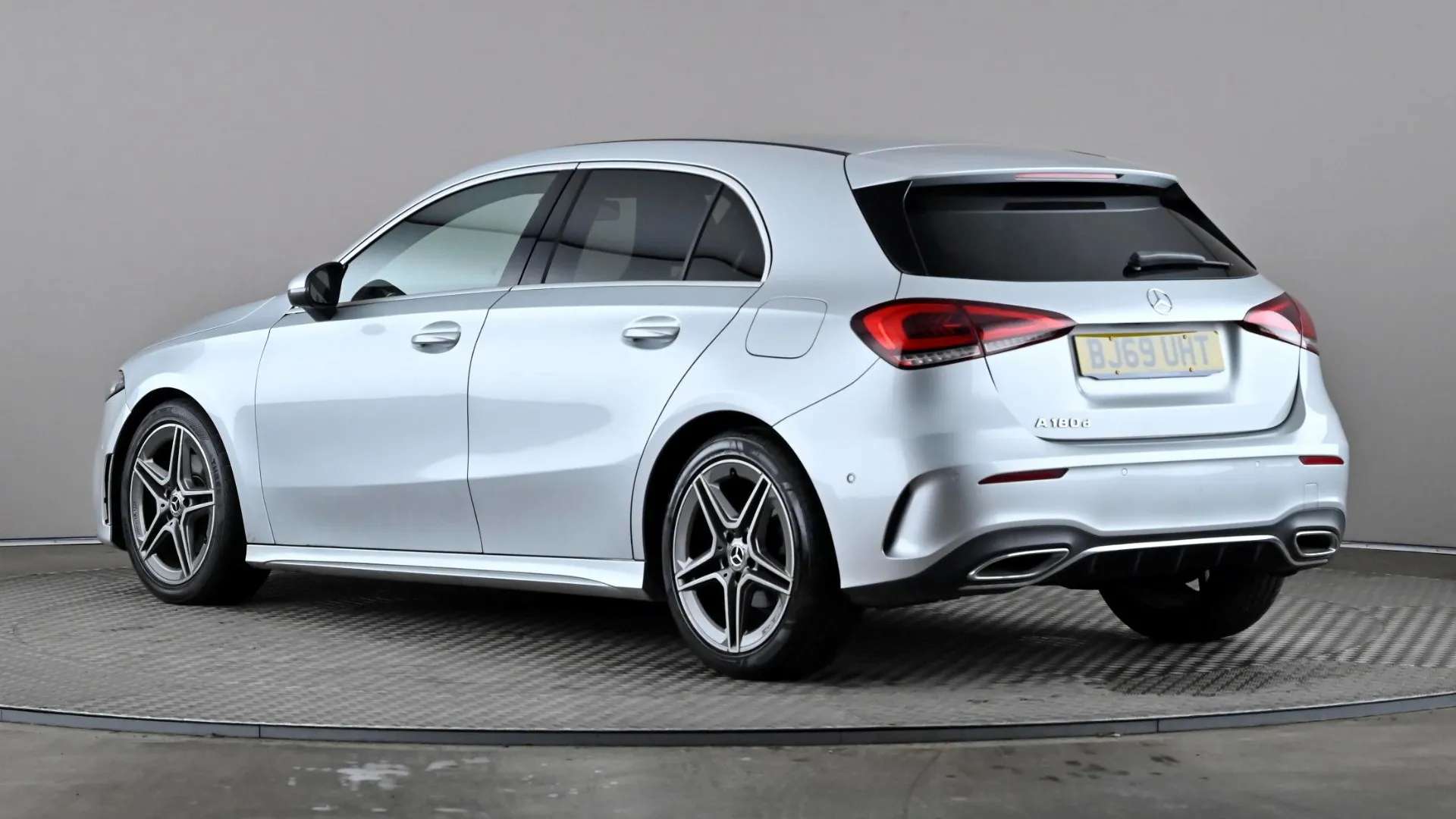 A 2019 MERCEDES-BENZ A CLASS A180d AMG Line Executive Auto A 2019 MERCEDES-BENZ A CLASS A180d AMG Line Executive Auto