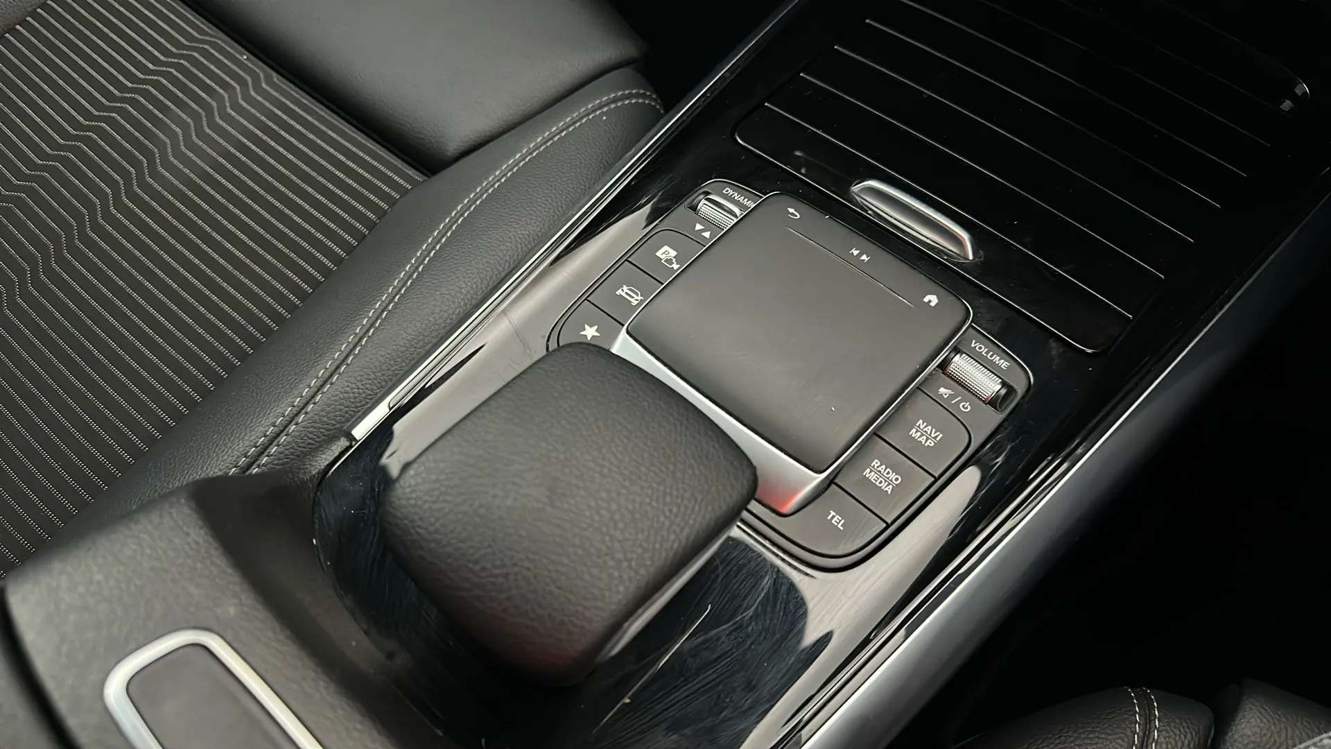 2021 MERCEDES-BENZ GLA 2021 MERCEDES-BENZ GLA