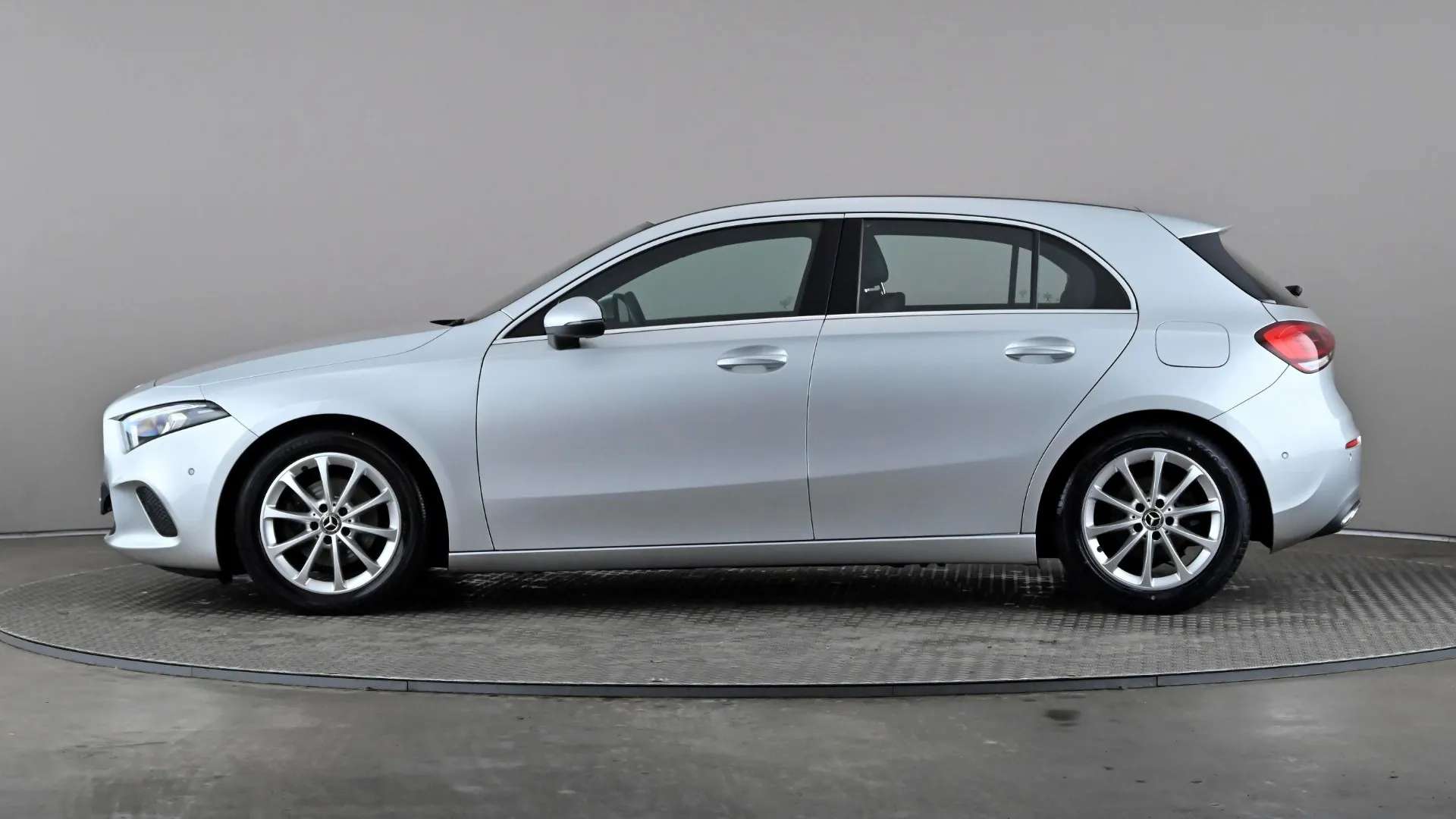 A 2018 MERCEDES-BENZ A CLASS A180d Sport Executive Auto A 2018 MERCEDES-BENZ A CLASS A180d Sport Executive Auto