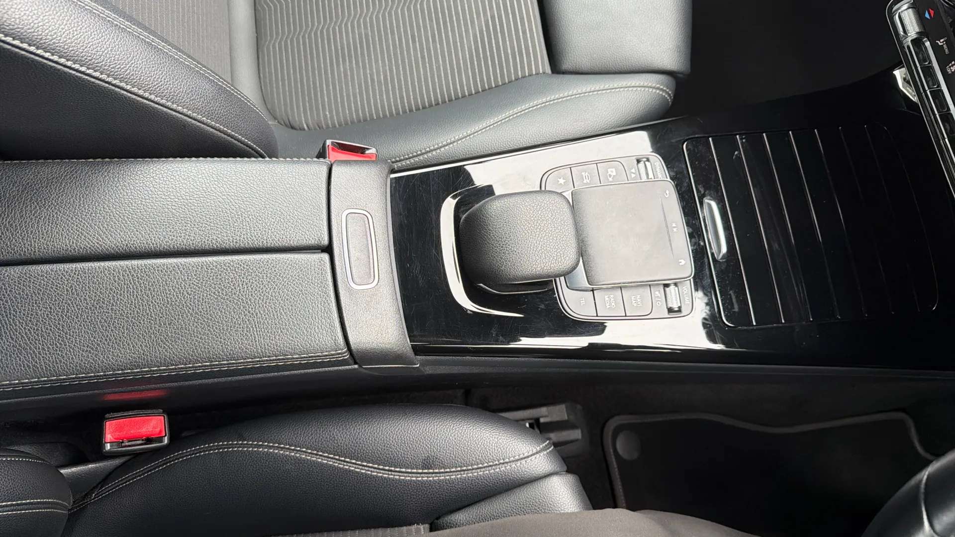 2021 MERCEDES-BENZ A CLASS 2021 MERCEDES-BENZ A CLASS