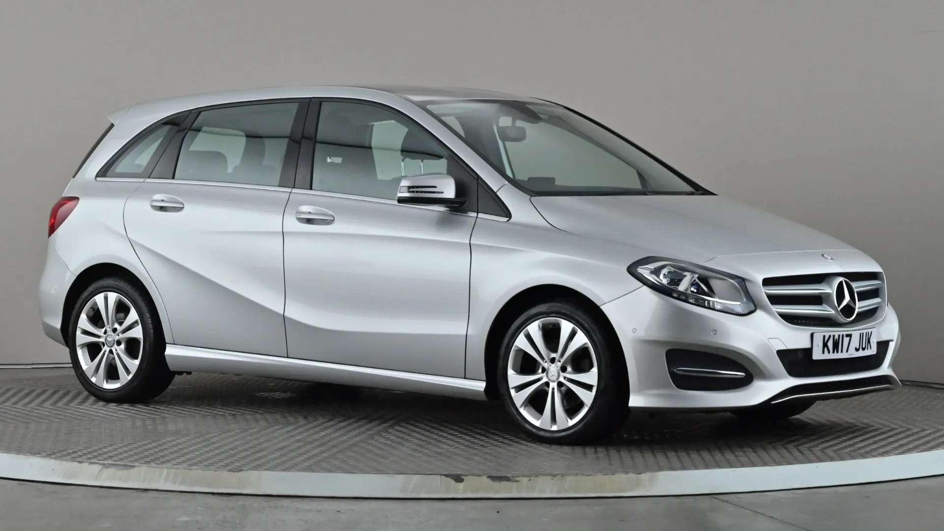 A 2017 MERCEDES-BENZ B CLASS B200d Sport Executive Auto A 2017 MERCEDES-BENZ B CLASS B200d Sport Executive Auto