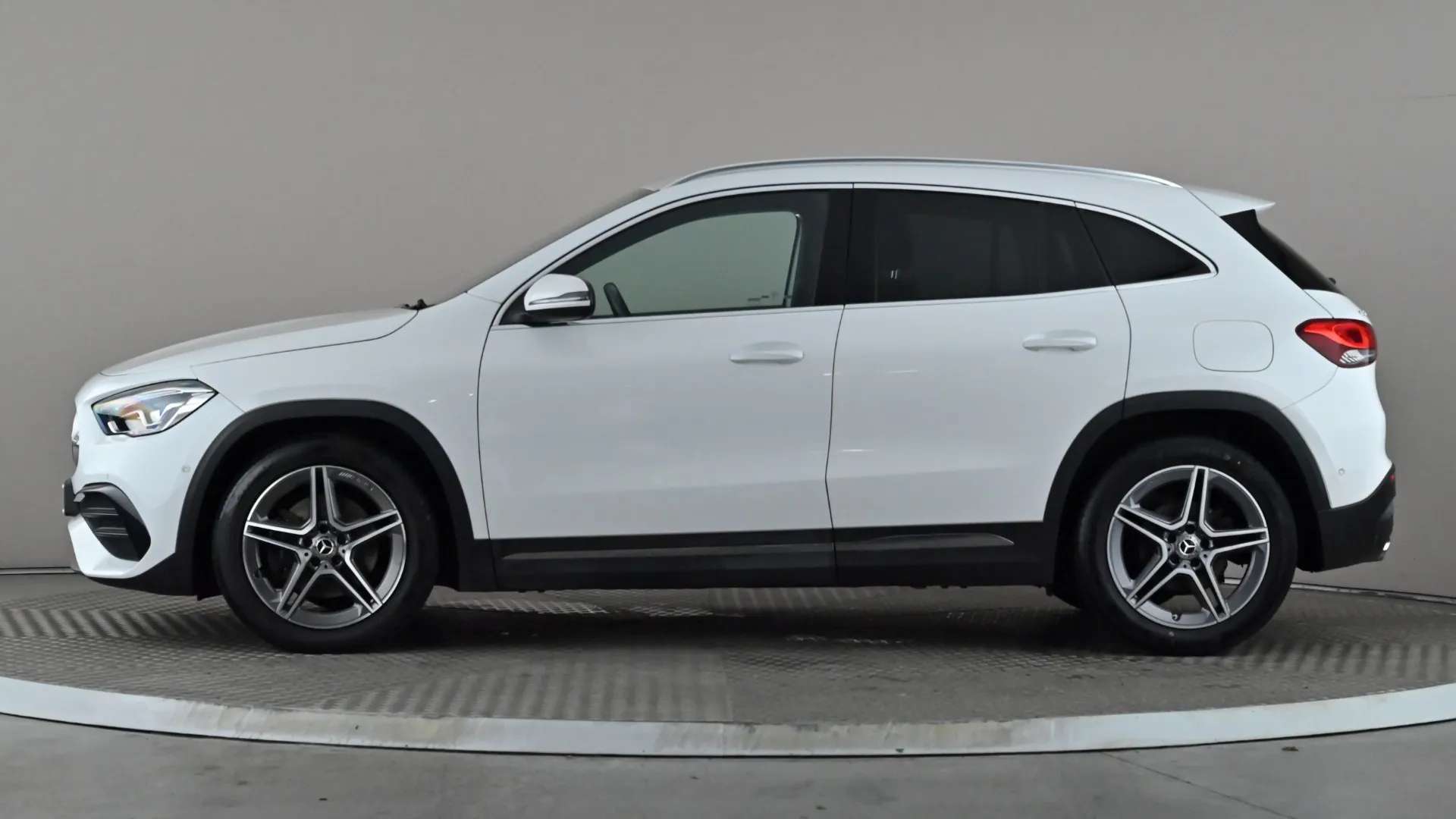 A 2021 MERCEDES-BENZ GLA GLA 200d AMG Line Executive Auto A 2021 MERCEDES-BENZ GLA GLA 200d AMG Line Executive Auto