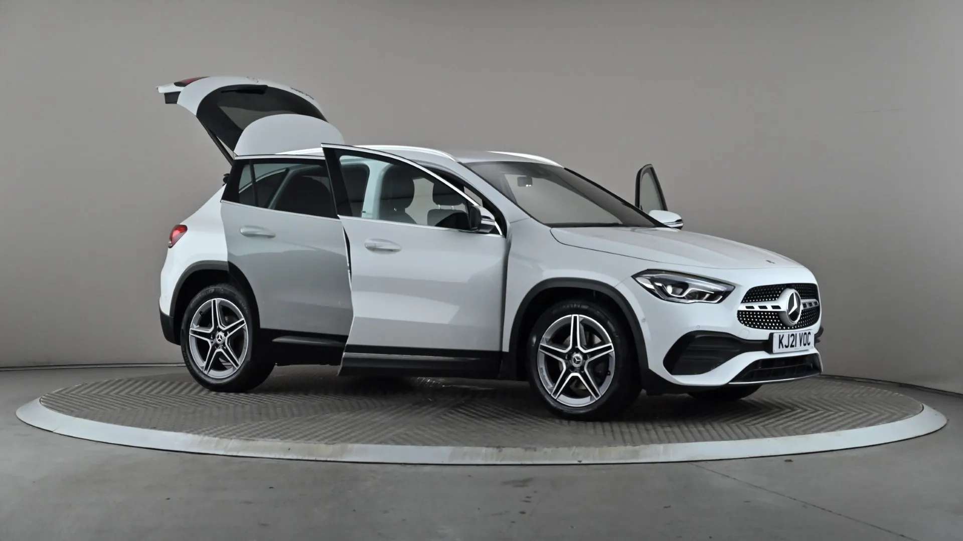 2021 MERCEDES-BENZ GLA 2021 MERCEDES-BENZ GLA
