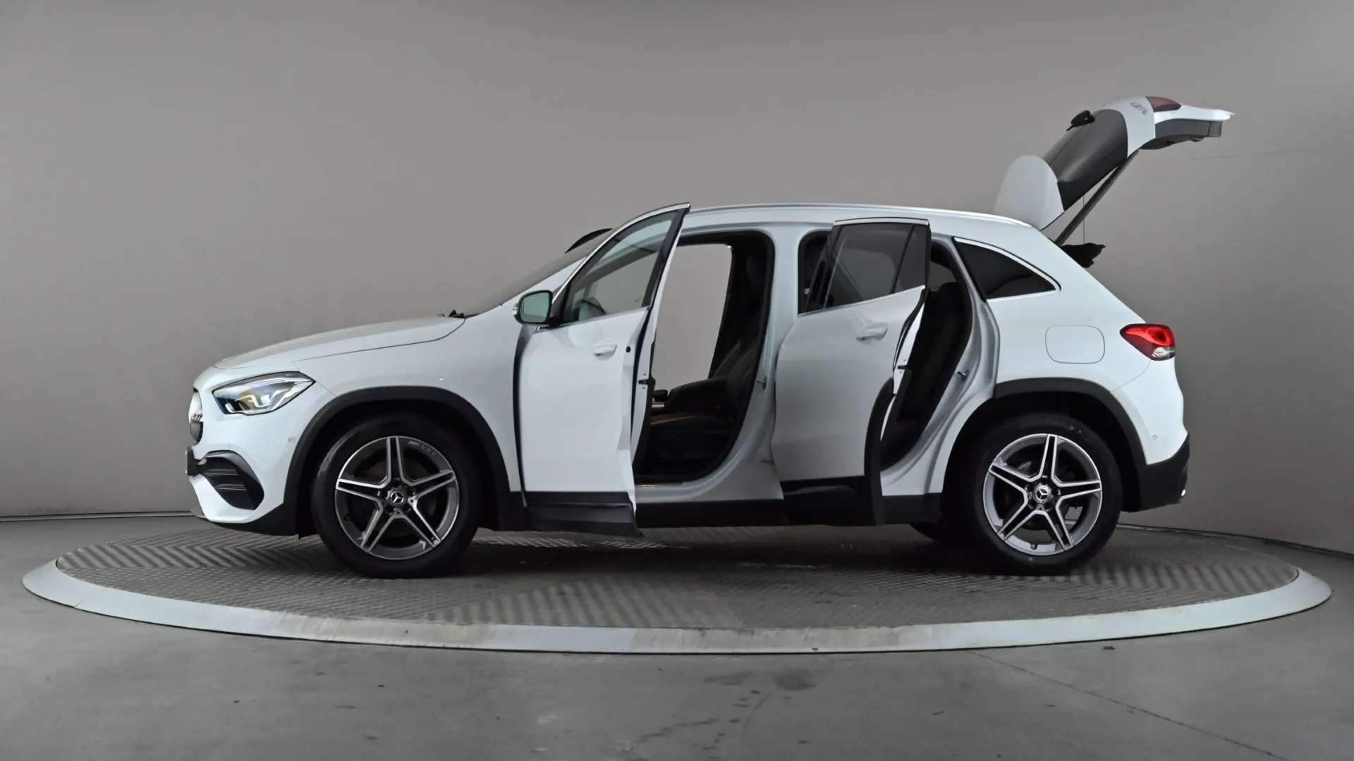 2021 MERCEDES-BENZ GLA 2021 MERCEDES-BENZ GLA