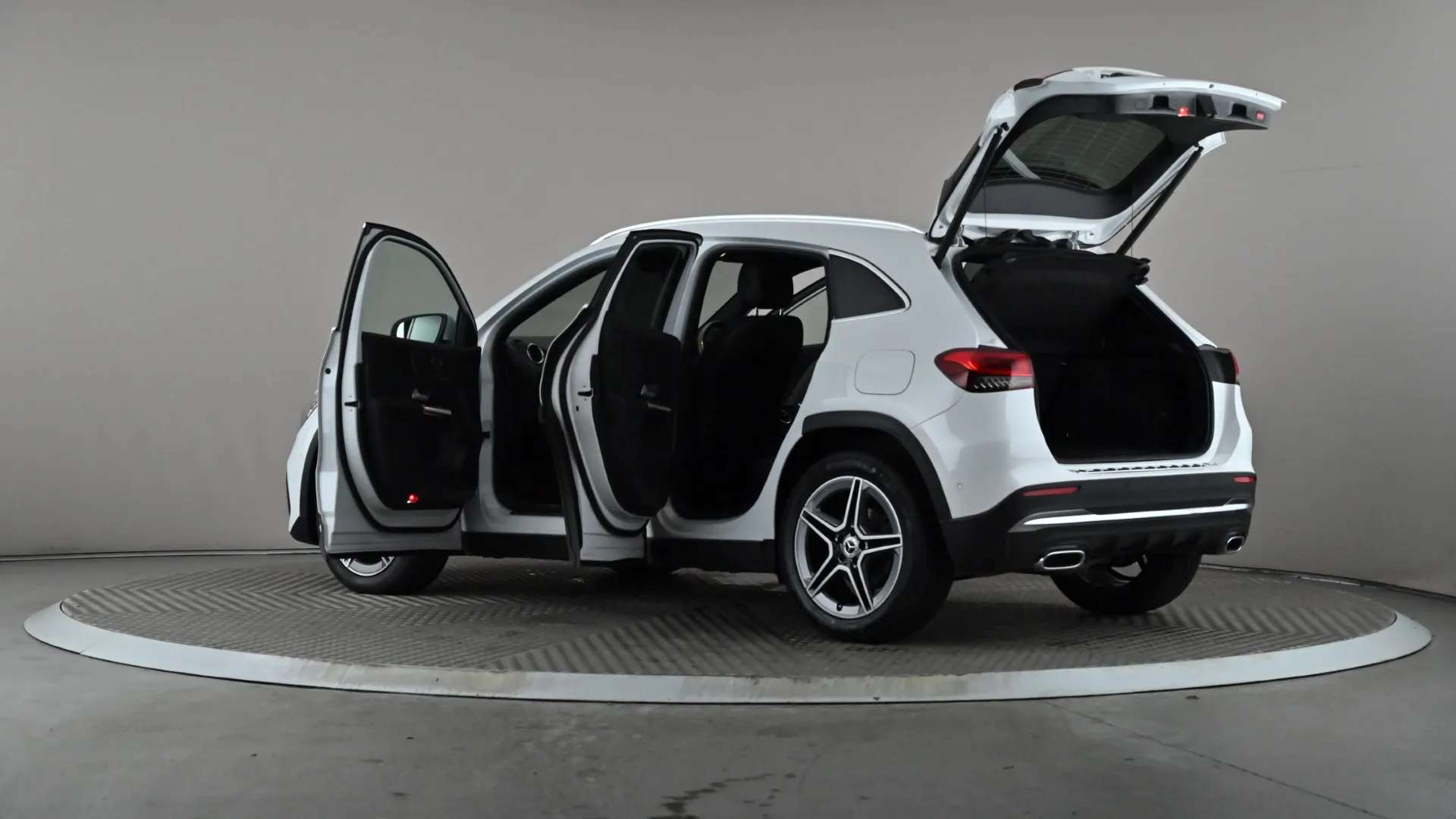 2021 MERCEDES-BENZ GLA 2021 MERCEDES-BENZ GLA