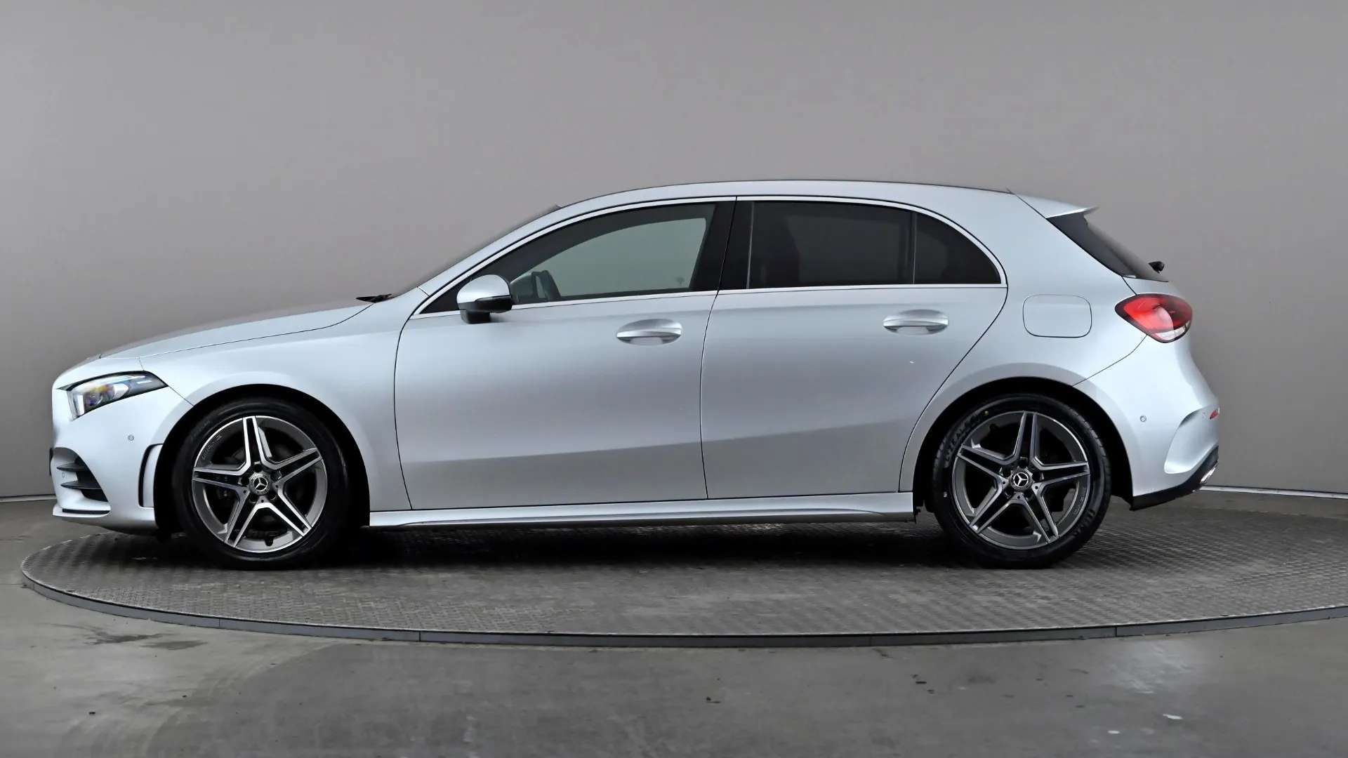 A 2020 MERCEDES-BENZ A CLASS A180 AMG Line Executive Auto A 2020 MERCEDES-BENZ A CLASS A180 AMG Line Executive Auto