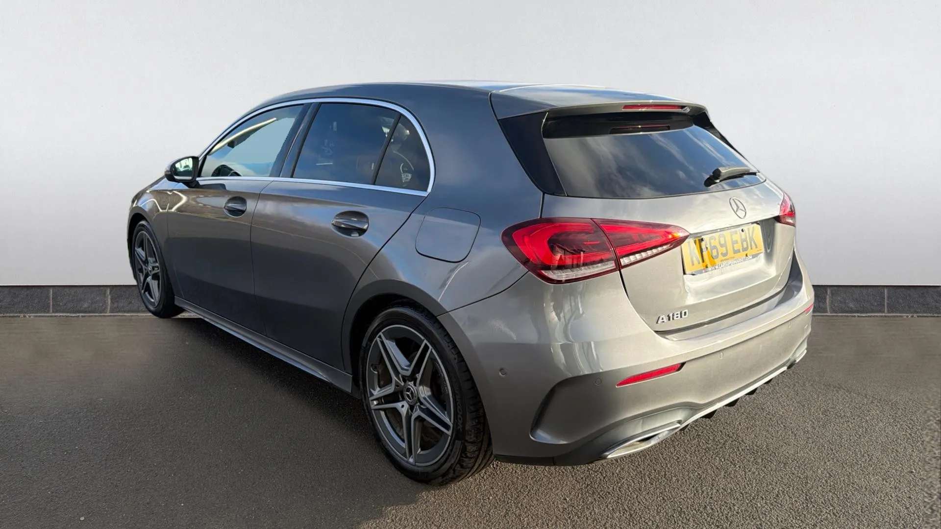 A 2019 MERCEDES-BENZ A CLASS A180 AMG Line Executive Auto A 2019 MERCEDES-BENZ A CLASS A180 AMG Line Executive Auto