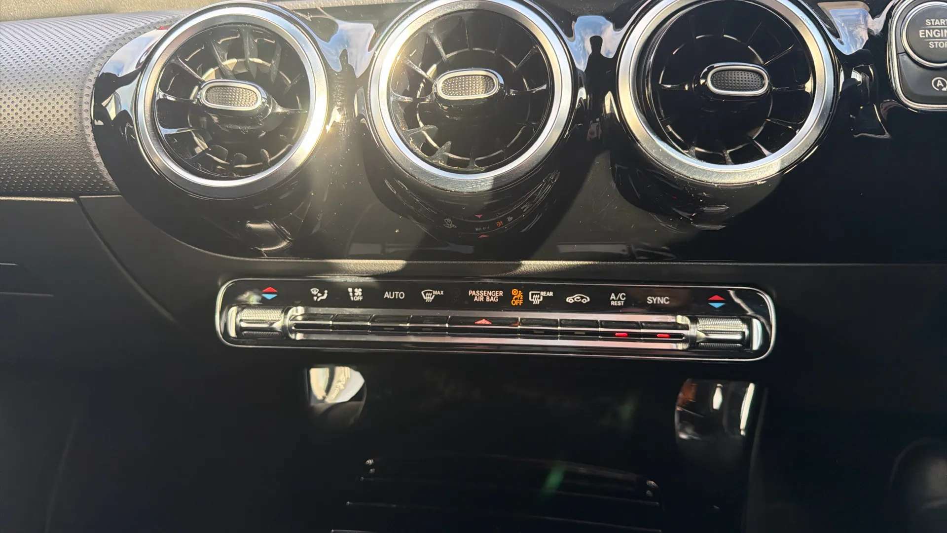 2019 MERCEDES-BENZ A CLASS 2019 MERCEDES-BENZ A CLASS