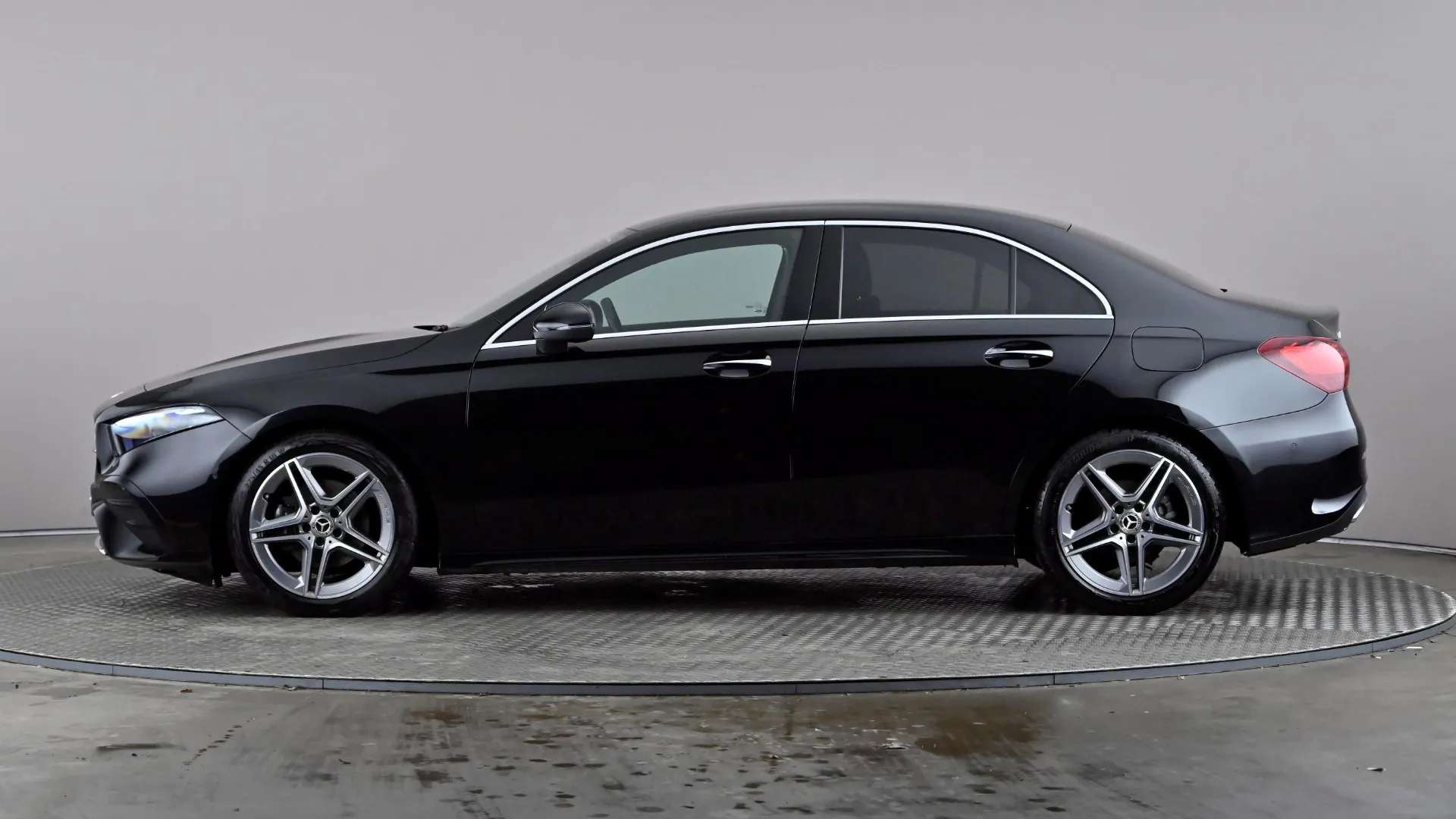 A 2024 MERCEDES-BENZ A CLASS A200d AMG Line Executive Auto A 2024 MERCEDES-BENZ A CLASS A200d AMG Line Executive Auto