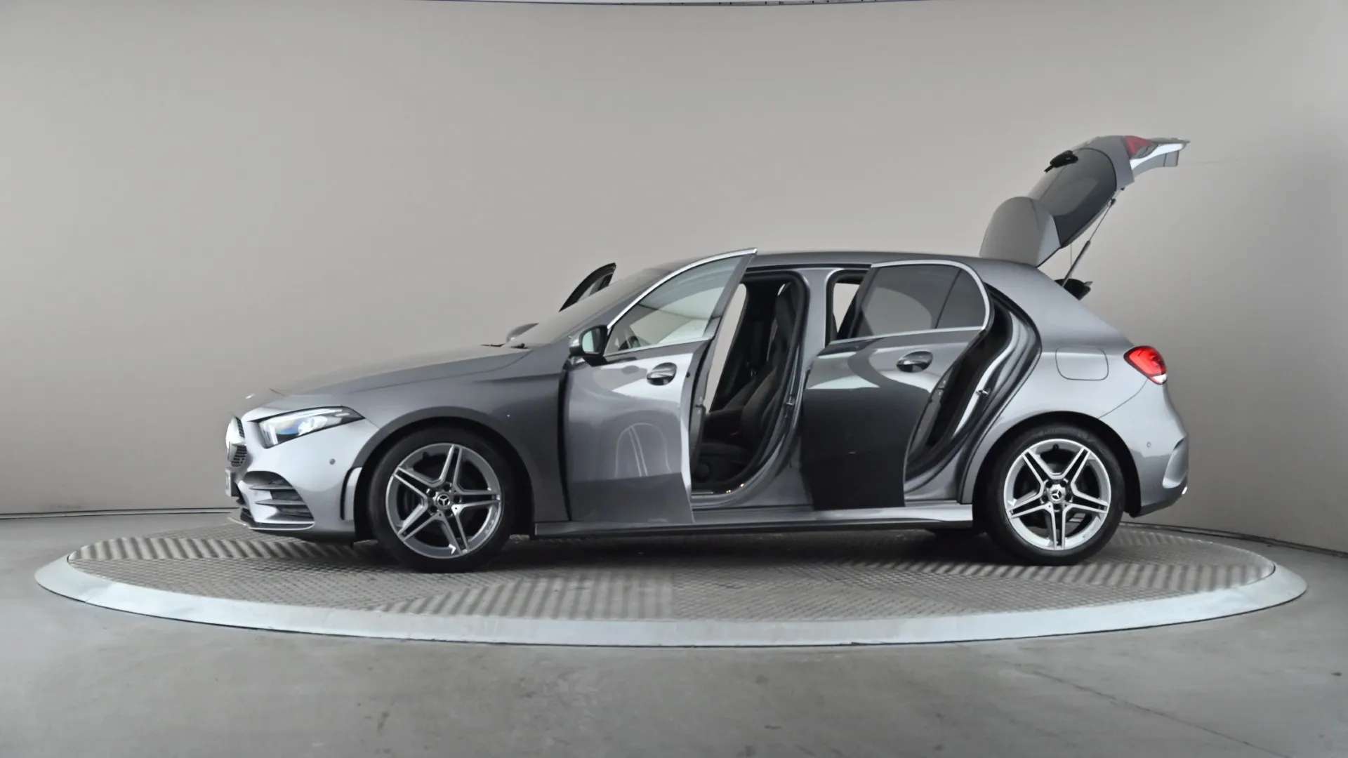 2021 MERCEDES-BENZ A CLASS 2021 MERCEDES-BENZ A CLASS