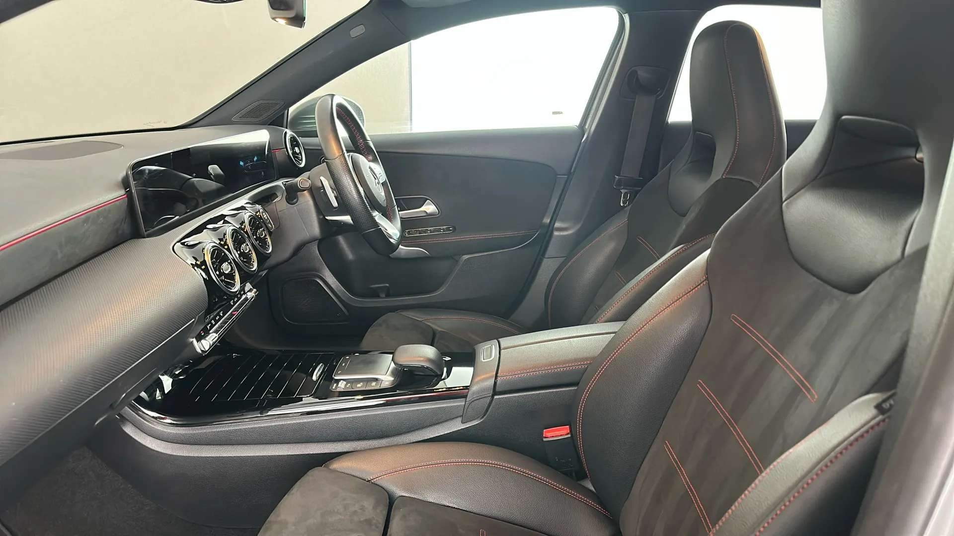 2021 MERCEDES-BENZ A CLASS 2021 MERCEDES-BENZ A CLASS