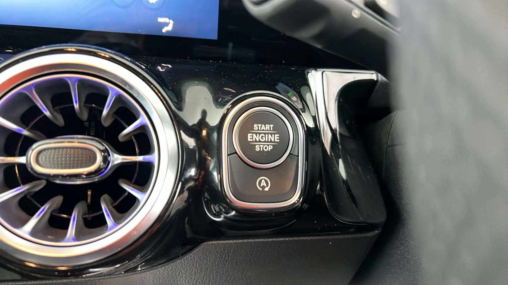 2025 MERCEDES-BENZ GLA 2025 MERCEDES-BENZ GLA