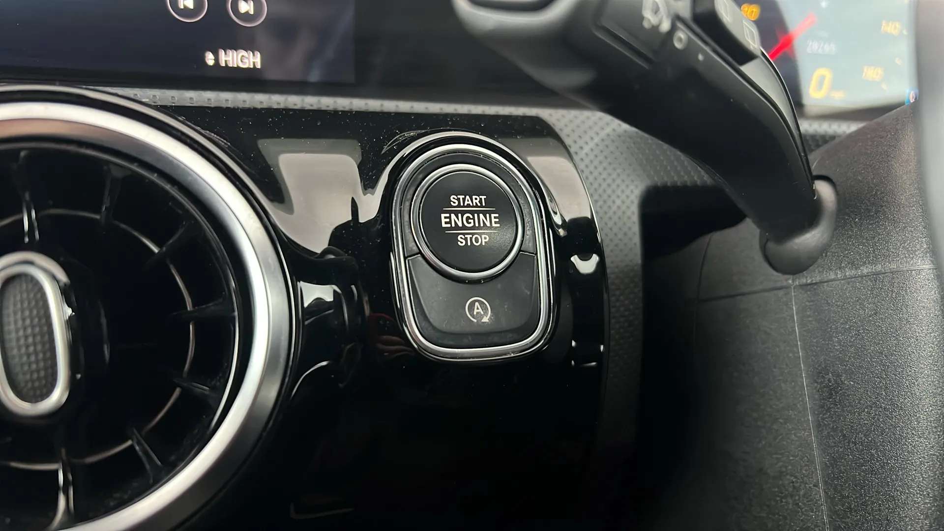 2020 MERCEDES-BENZ A CLASS 2020 MERCEDES-BENZ A CLASS