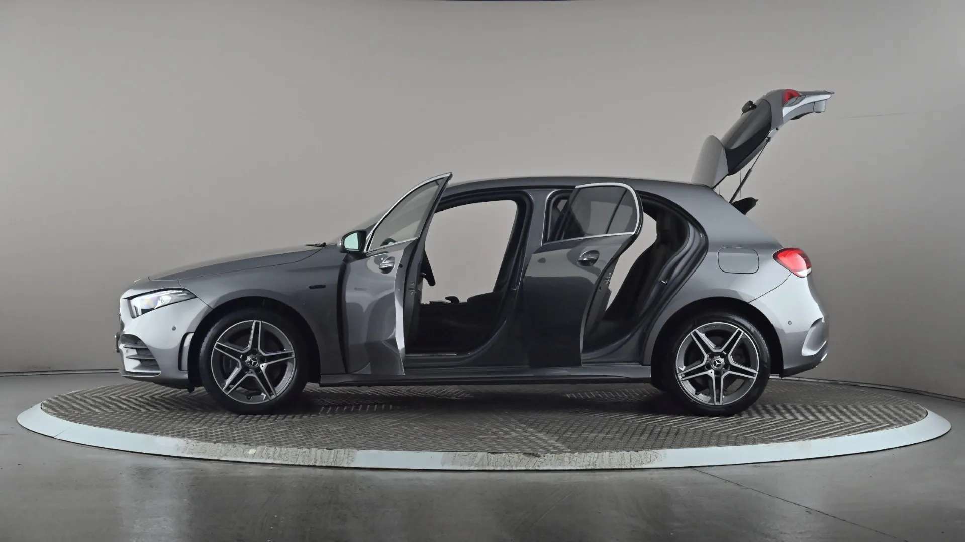 2021 MERCEDES-BENZ A CLASS 2021 MERCEDES-BENZ A CLASS