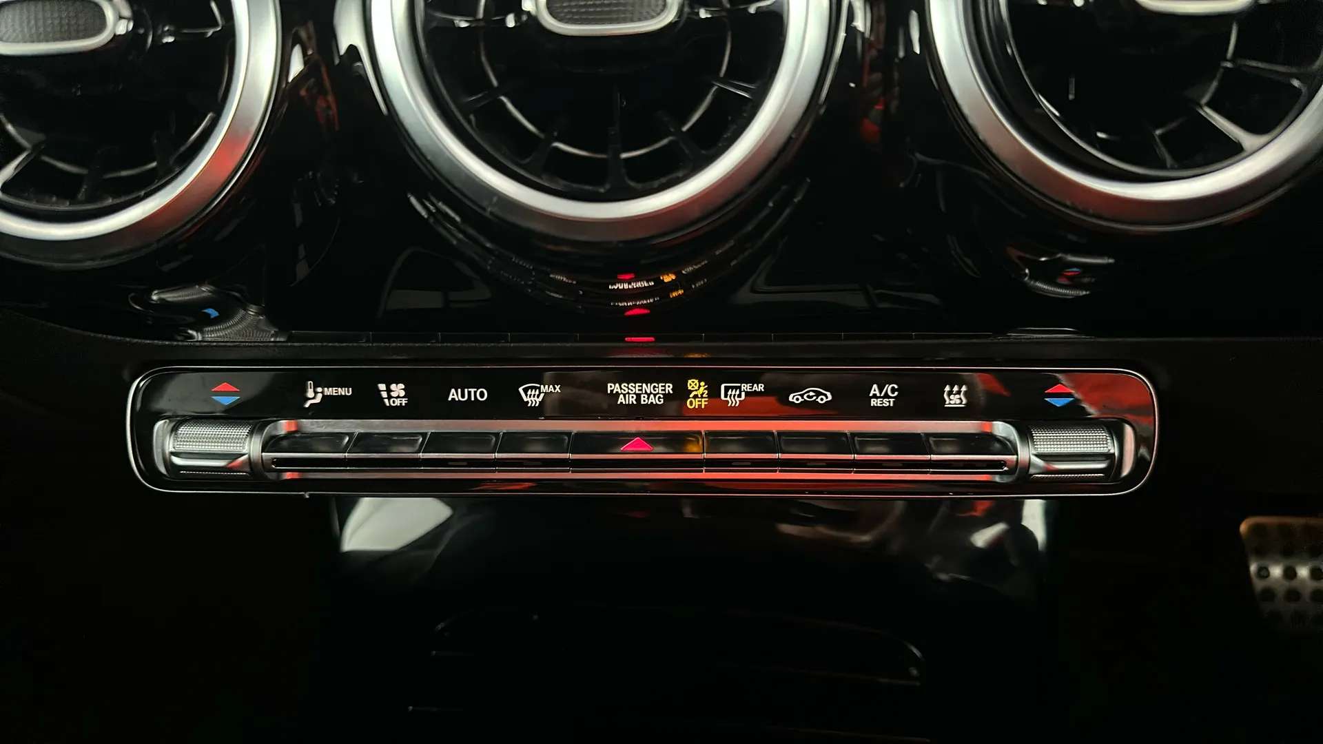 2021 MERCEDES-BENZ A CLASS 2021 MERCEDES-BENZ A CLASS