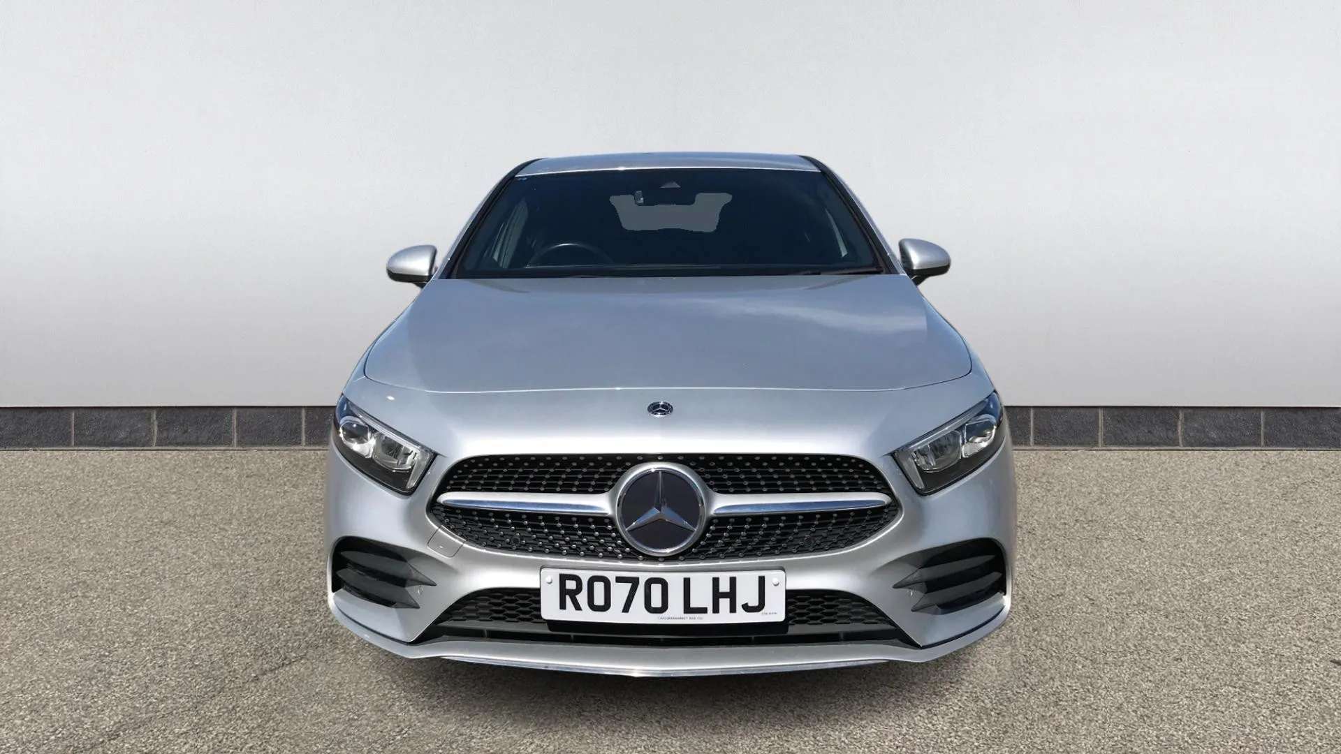 A 2020 MERCEDES-BENZ A CLASS A200 AMG Line Executive Auto A 2020 MERCEDES-BENZ A CLASS A200 AMG Line Executive Auto