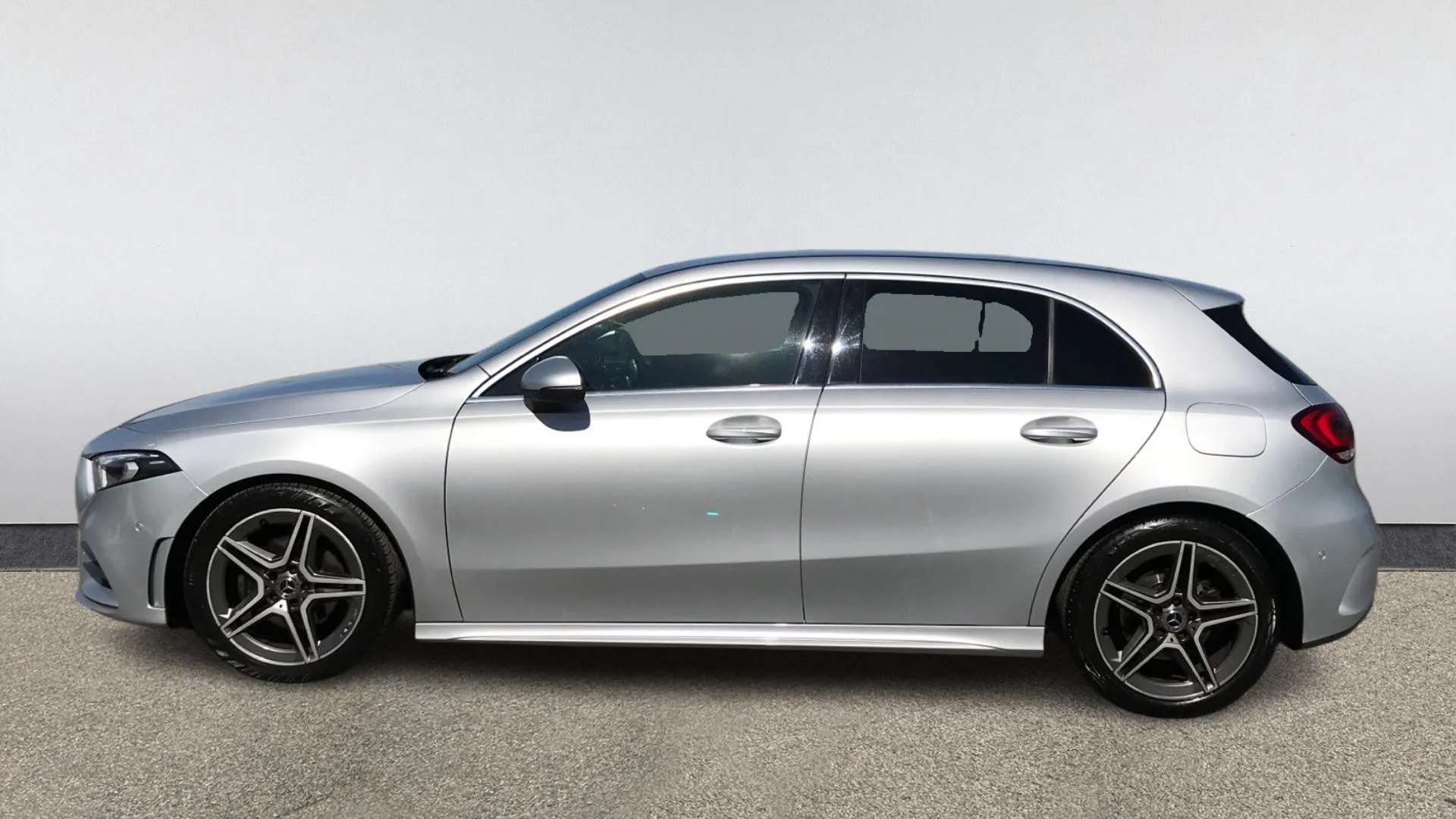 A 2020 MERCEDES-BENZ A CLASS A200 AMG Line Executive Auto A 2020 MERCEDES-BENZ A CLASS A200 AMG Line Executive Auto