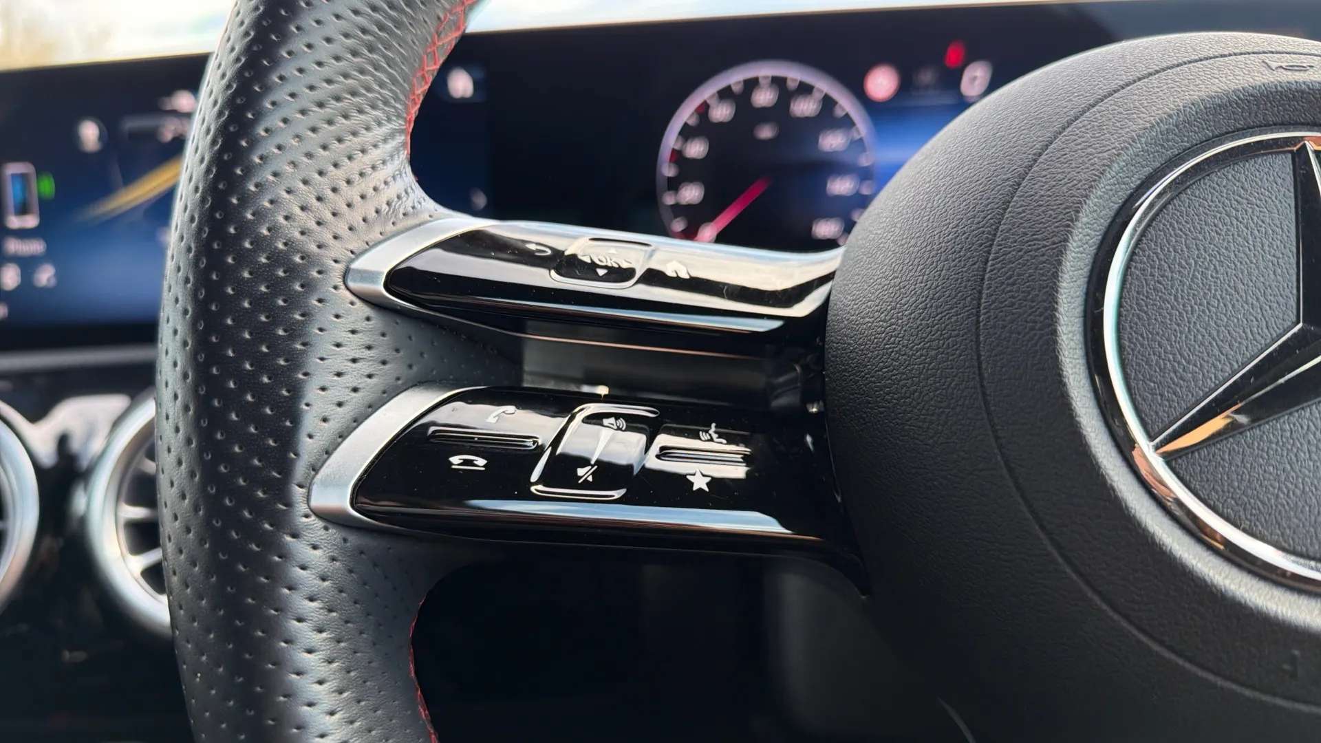 2024 MERCEDES-BENZ A CLASS 2024 MERCEDES-BENZ A CLASS