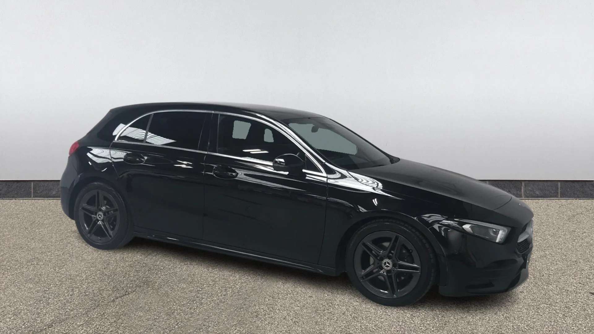 A 2020 MERCEDES-BENZ A CLASS A180 AMG Line Executive Auto A 2020 MERCEDES-BENZ A CLASS A180 AMG Line Executive Auto