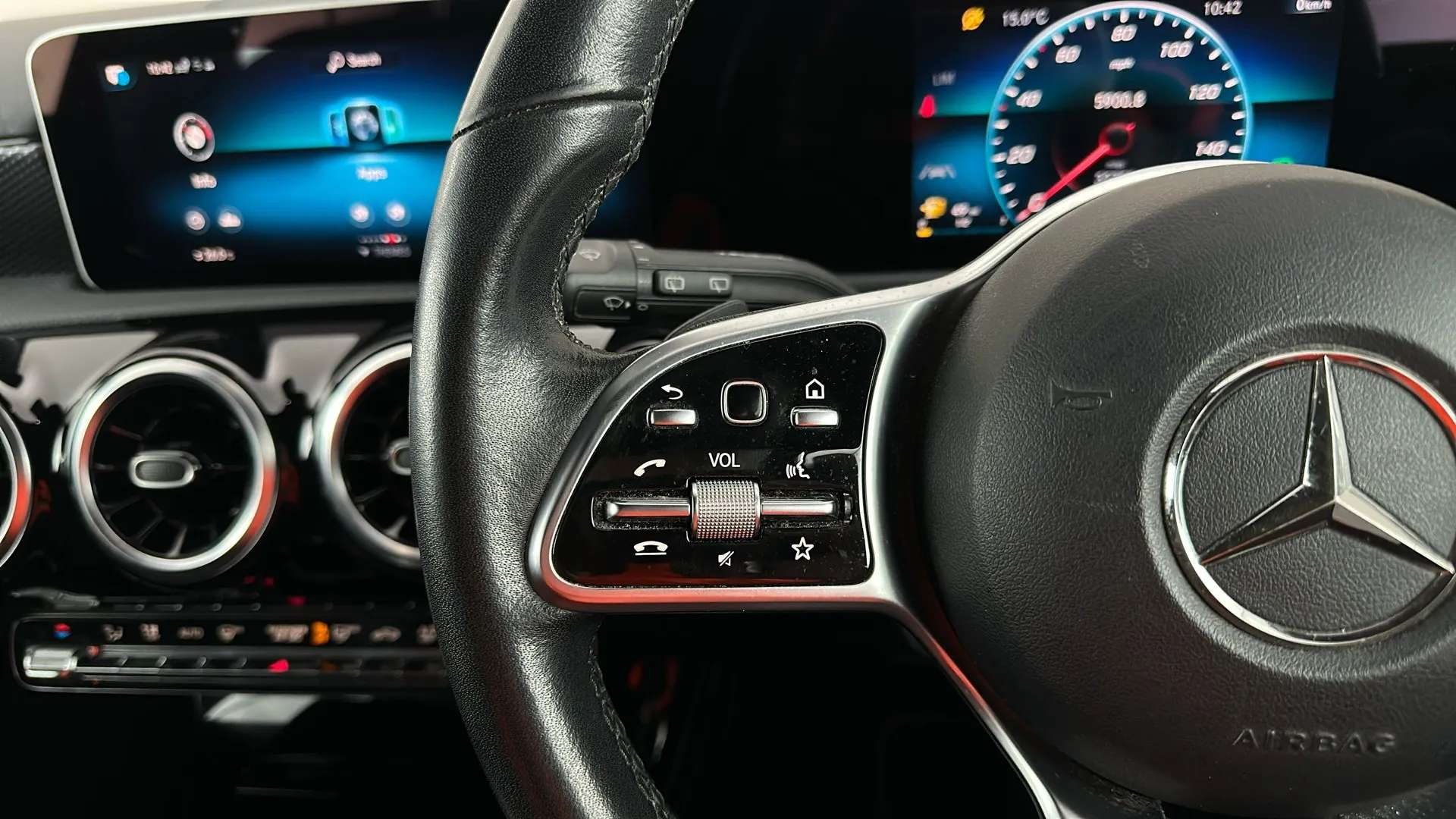2019 MERCEDES-BENZ A CLASS 2019 MERCEDES-BENZ A CLASS