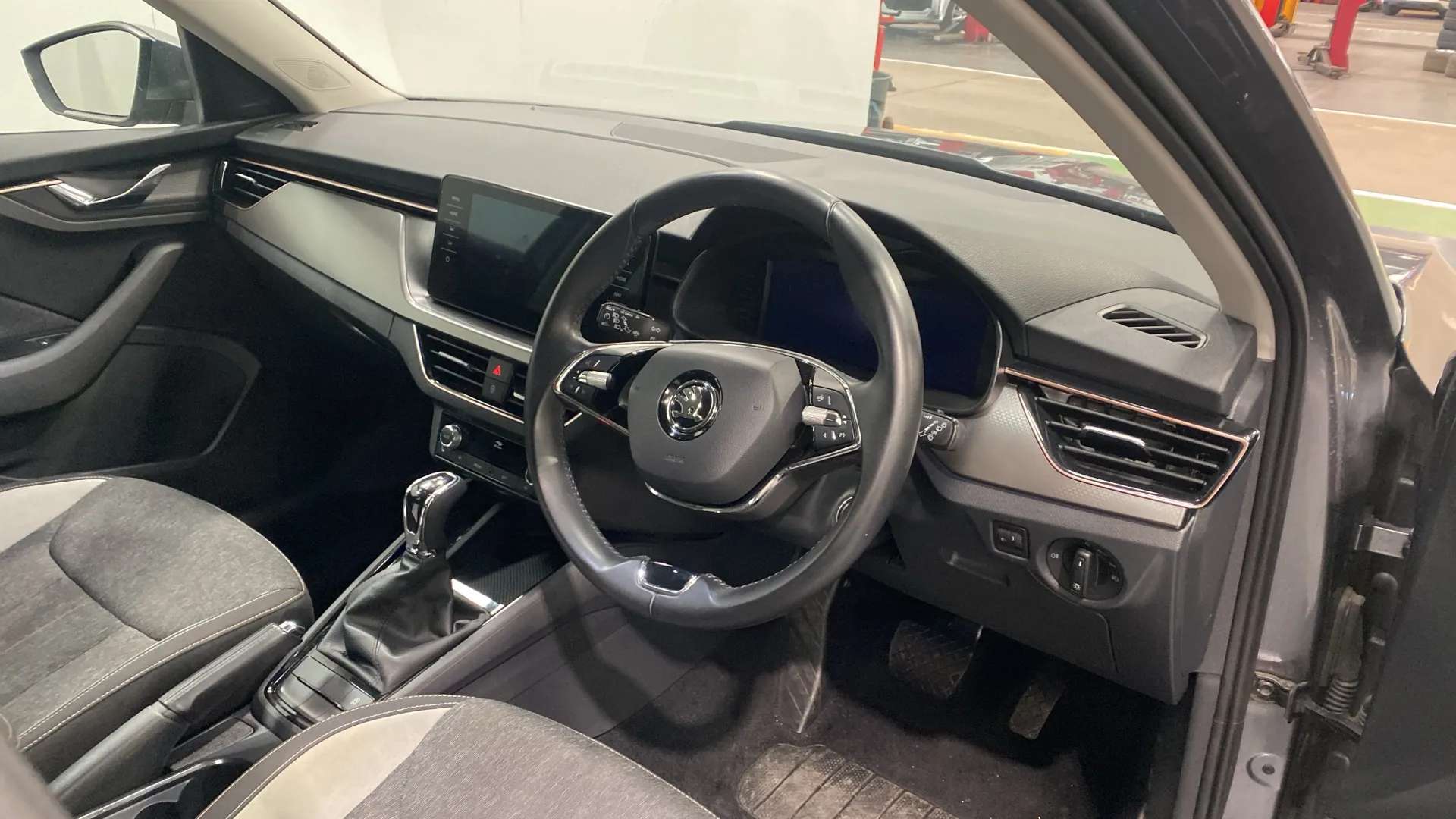 A 2023 SKODA KAMIQ 1.0 TSI 110 SE L Executive DSG A 2023 SKODA KAMIQ 1.0 TSI 110 SE L Executive DSG