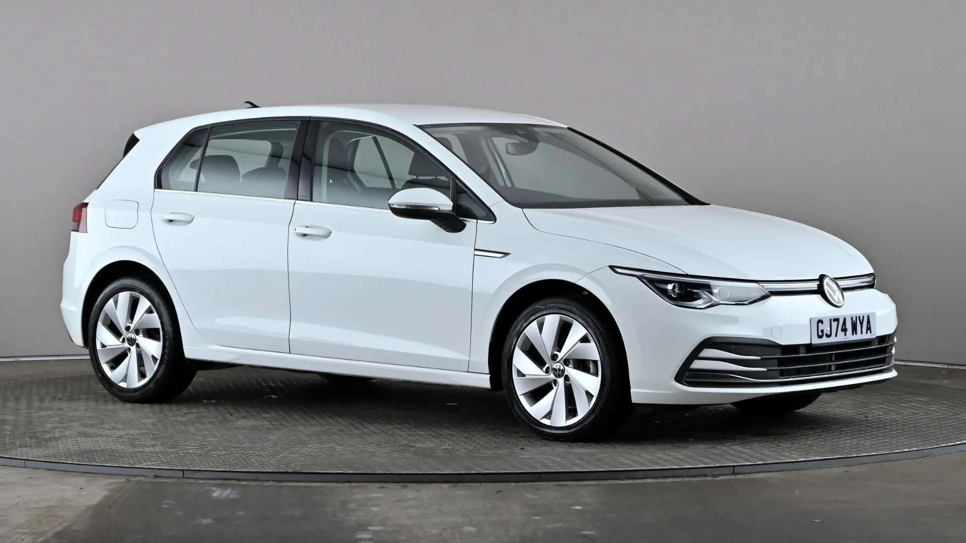 A 2024 VOLKSWAGEN GOLF 1.5 TSI Style A 2024 VOLKSWAGEN GOLF 1.5 TSI Style